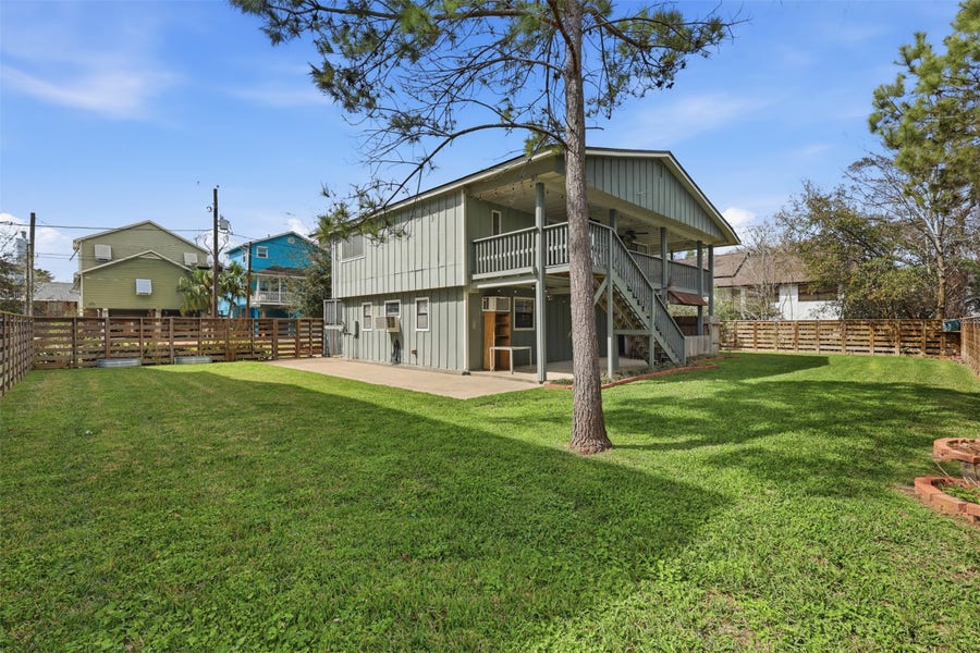 Property photo for 221 Oak Road, Clear Lake Shores, TX