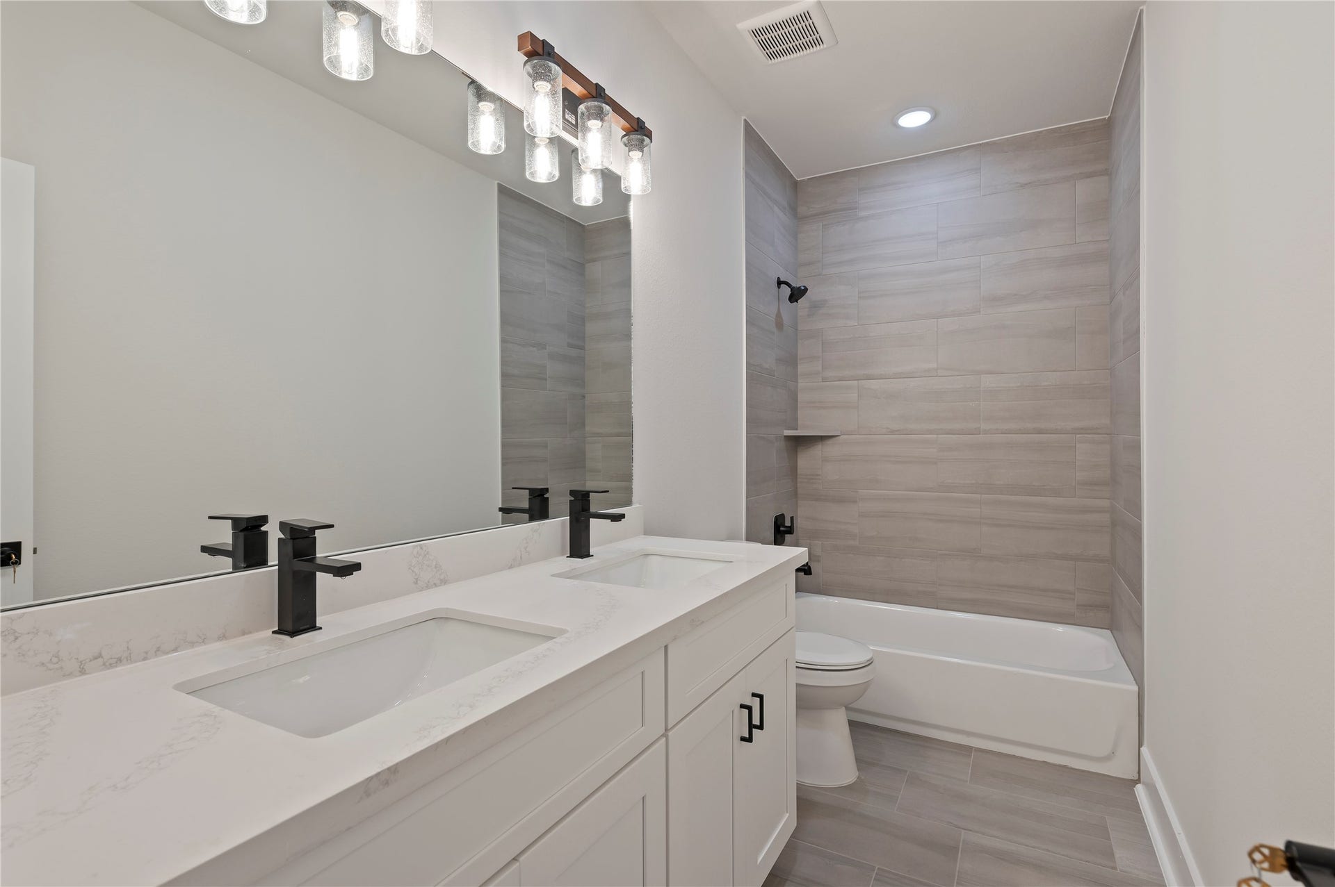 7709 Avenue L, Houston, TX 77012 7709 Avenue L, Houston, TX 77012