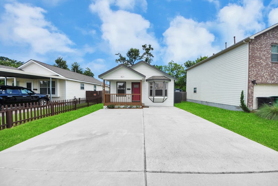 Property photo for 821 E 36th Street, Houston, TX