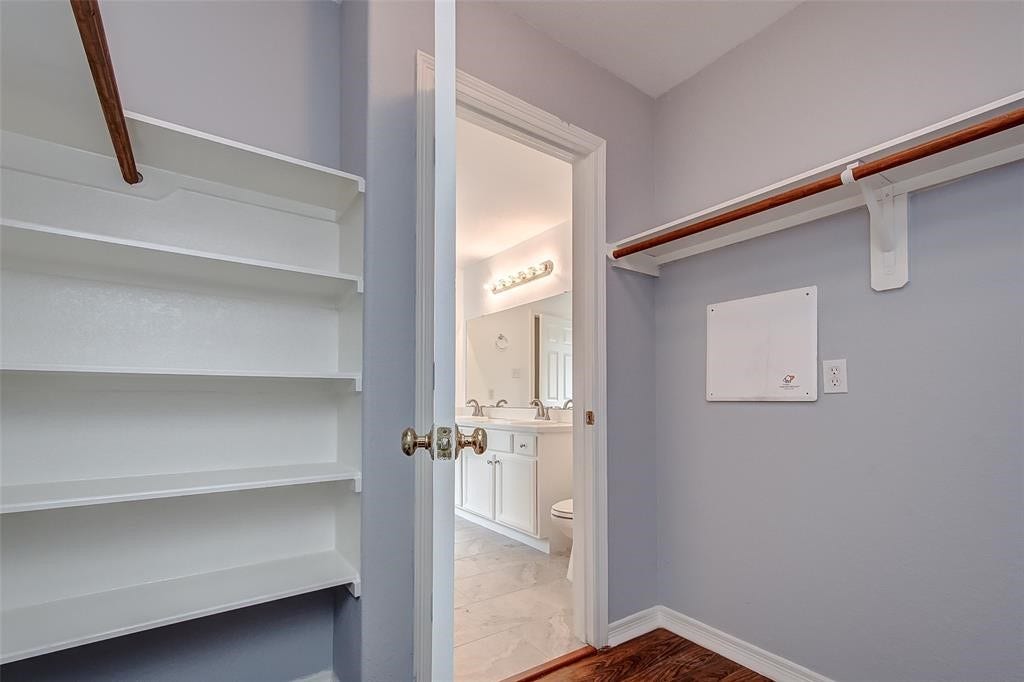 11927 W Vita Circle, Houston, TX 77070 11927 W Vita Circle, Houston, TX 77070