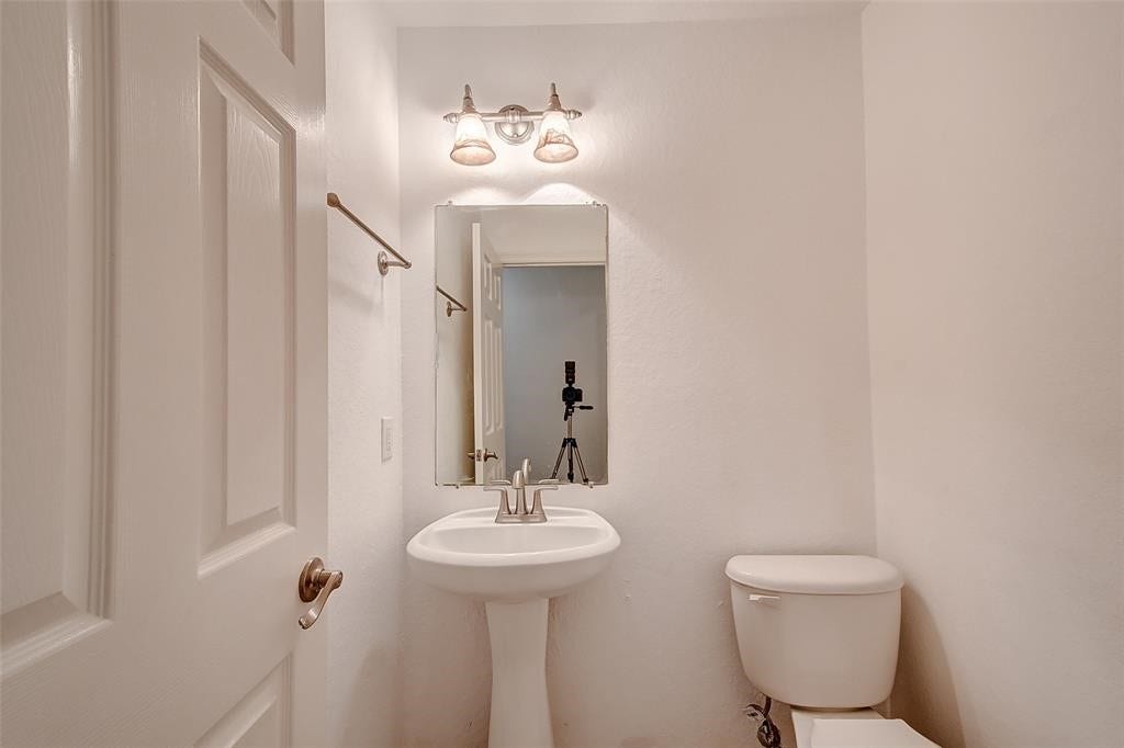 11927 W Vita Circle, Houston, TX 77070 11927 W Vita Circle, Houston, TX 77070