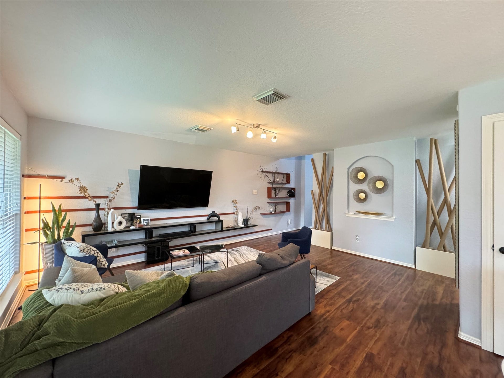 11927 W Vita Circle, Houston, TX 77070 11927 W Vita Circle, Houston, TX 77070