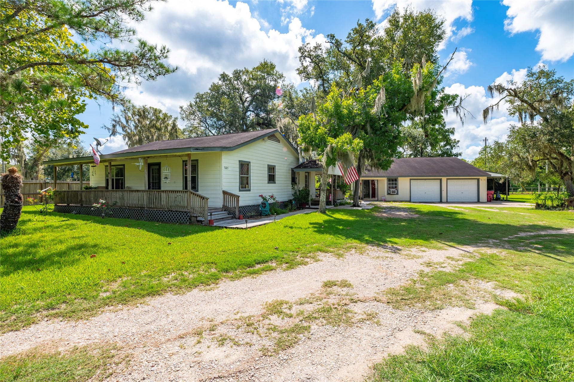 5669 Ratjen Road, Brazoria, TX 77422