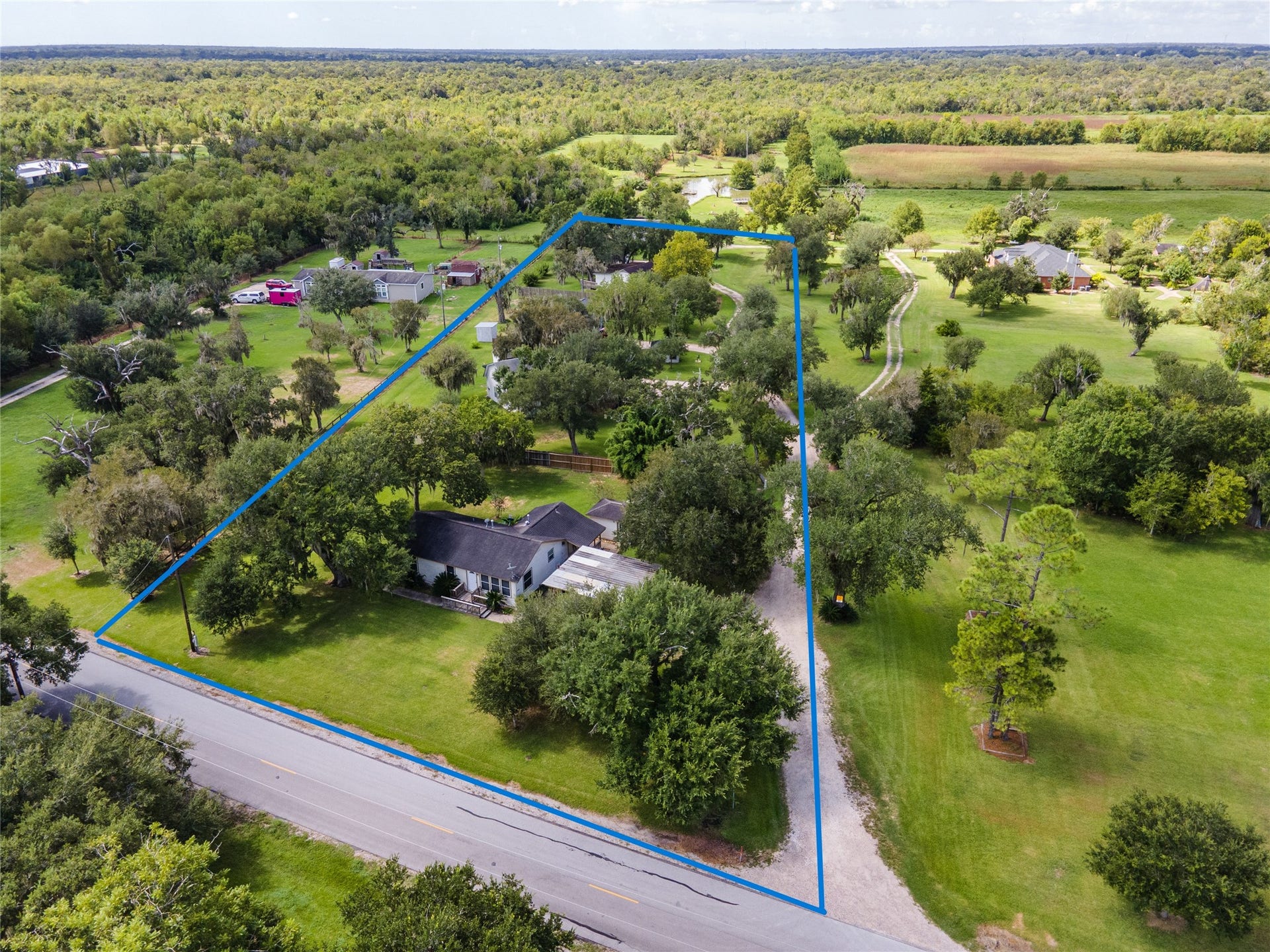 5669 Ratjen Road, Brazoria, TX 77422