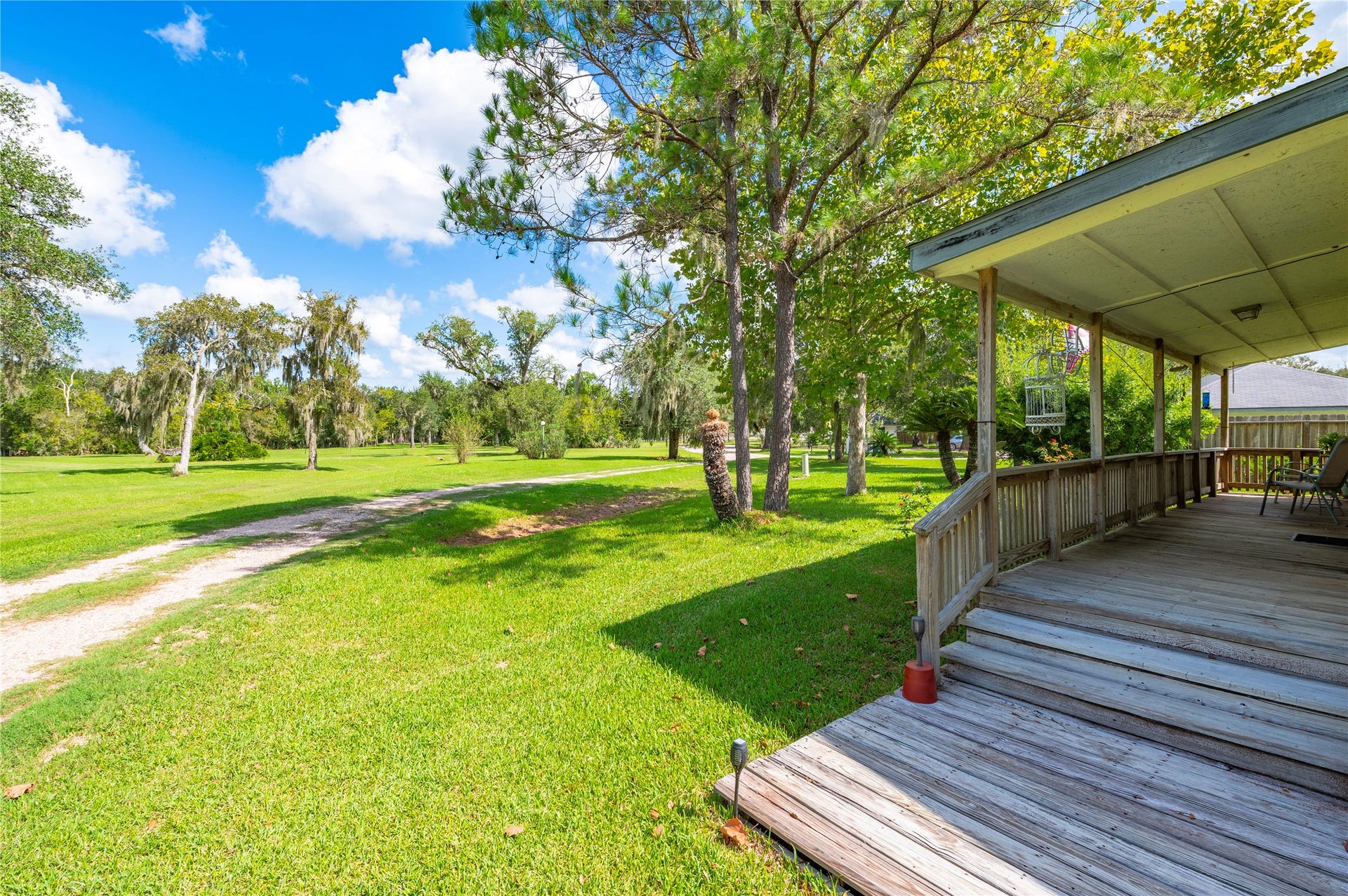 5669 Ratjen Road, Brazoria, TX 77422