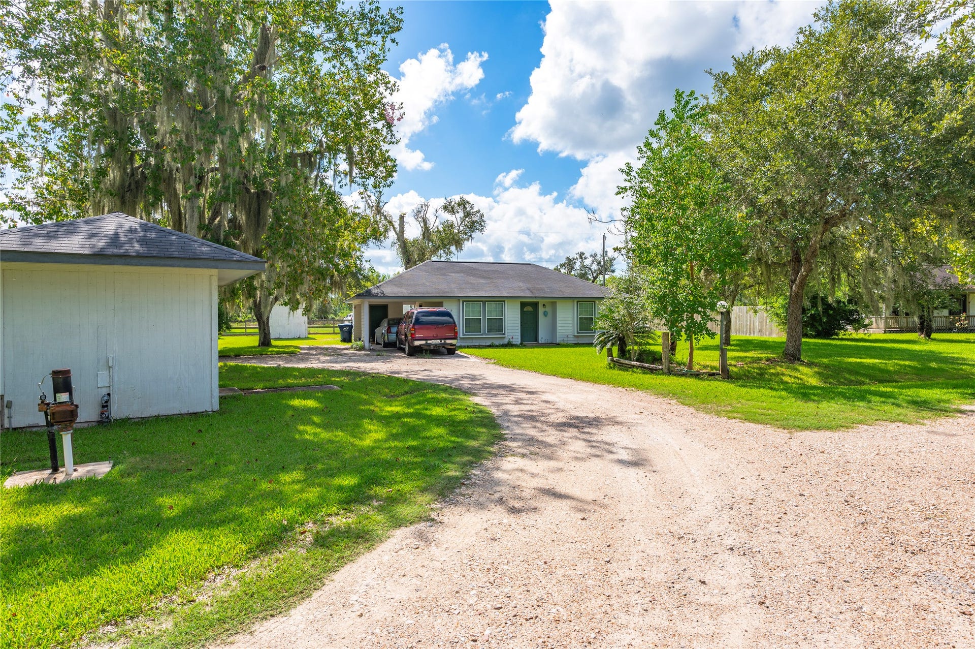 5669 Ratjen Road, Brazoria, TX 77422