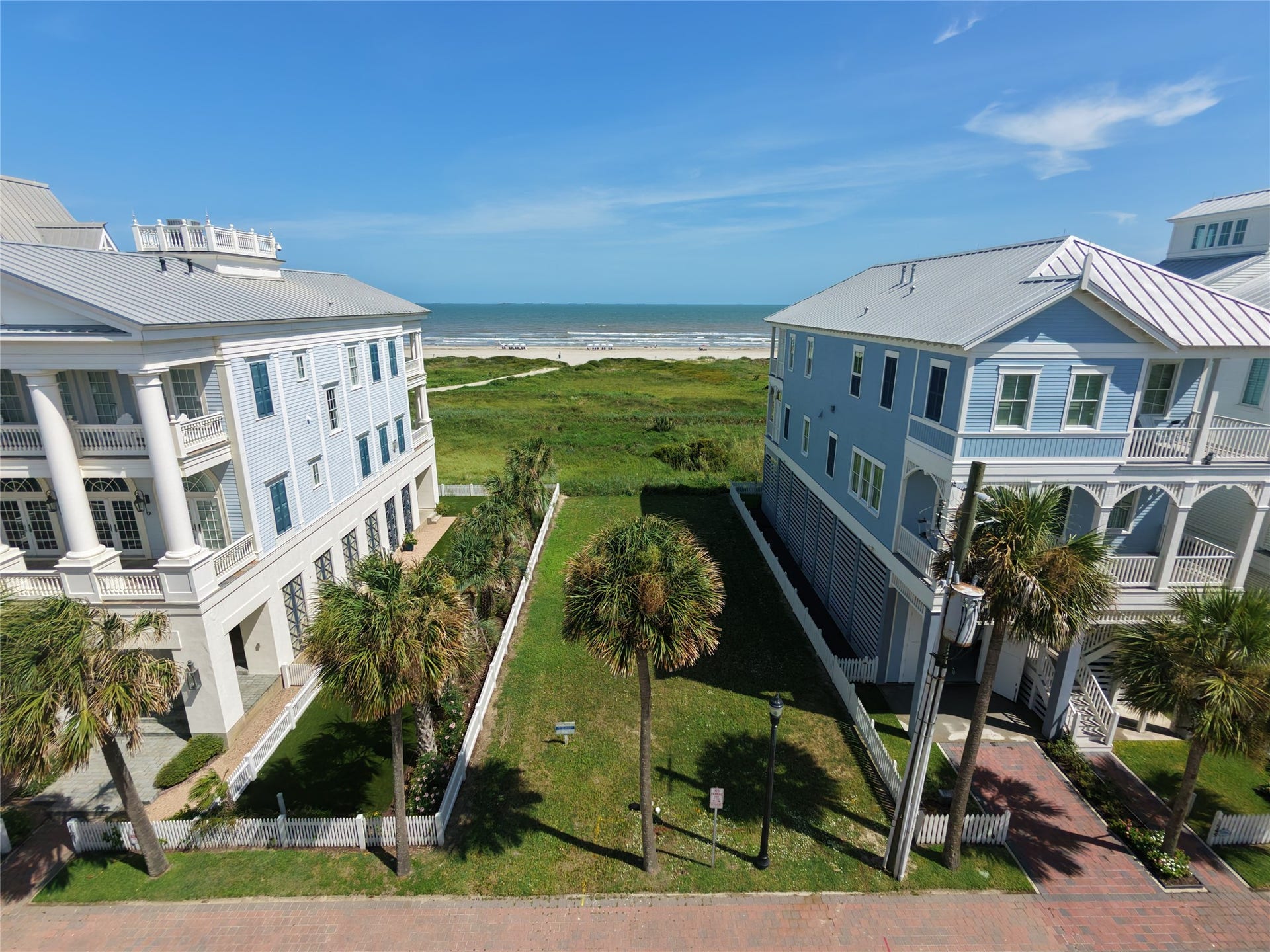 1553 Seaside Drive, Galveston, TX 77550 1553 Seaside Drive, Galveston, TX 77550