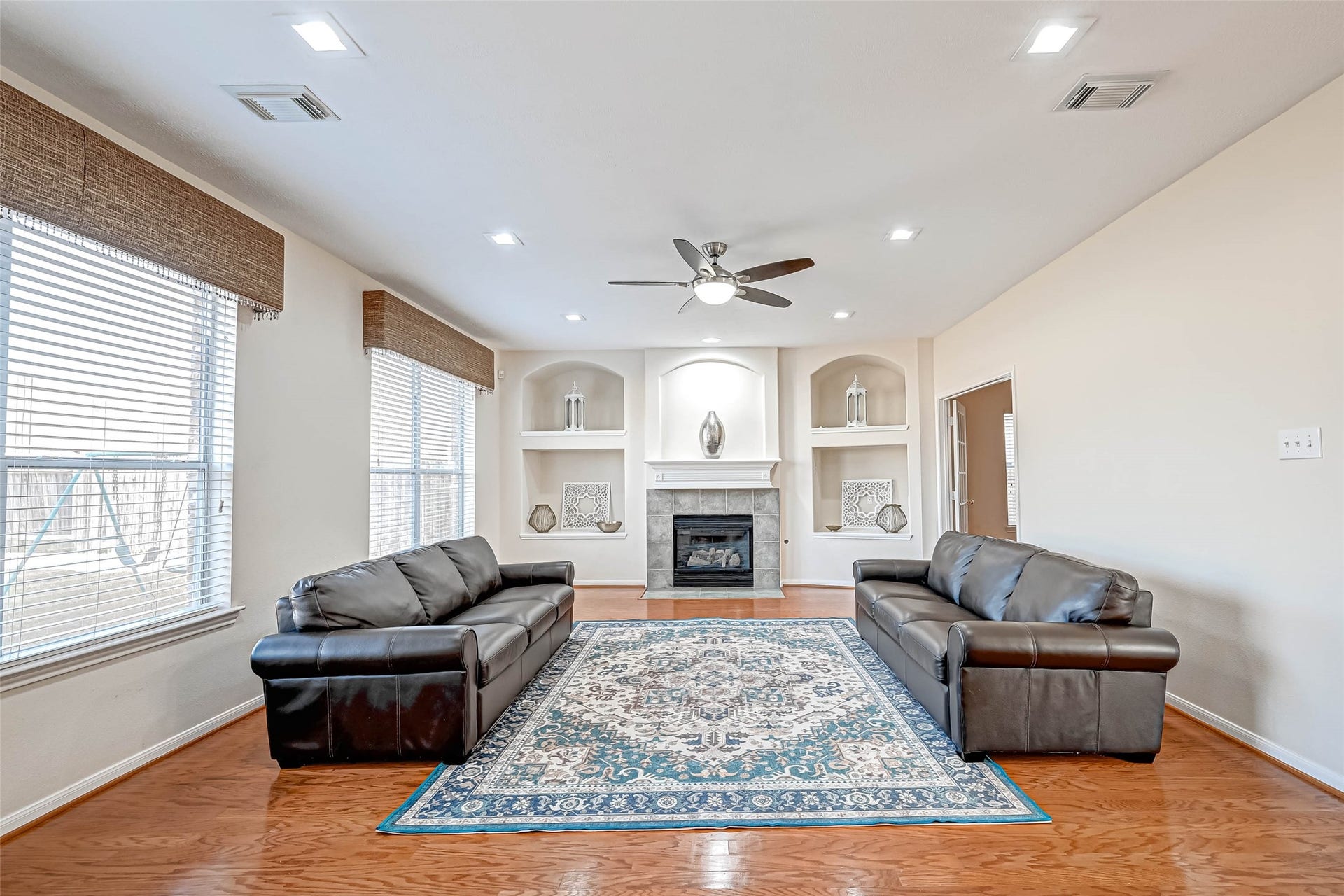 10626 Hillsdale Bridge Lane, Sugar Land, TX 77498 10626 Hillsdale Bridge Lane, Sugar Land, TX 77498