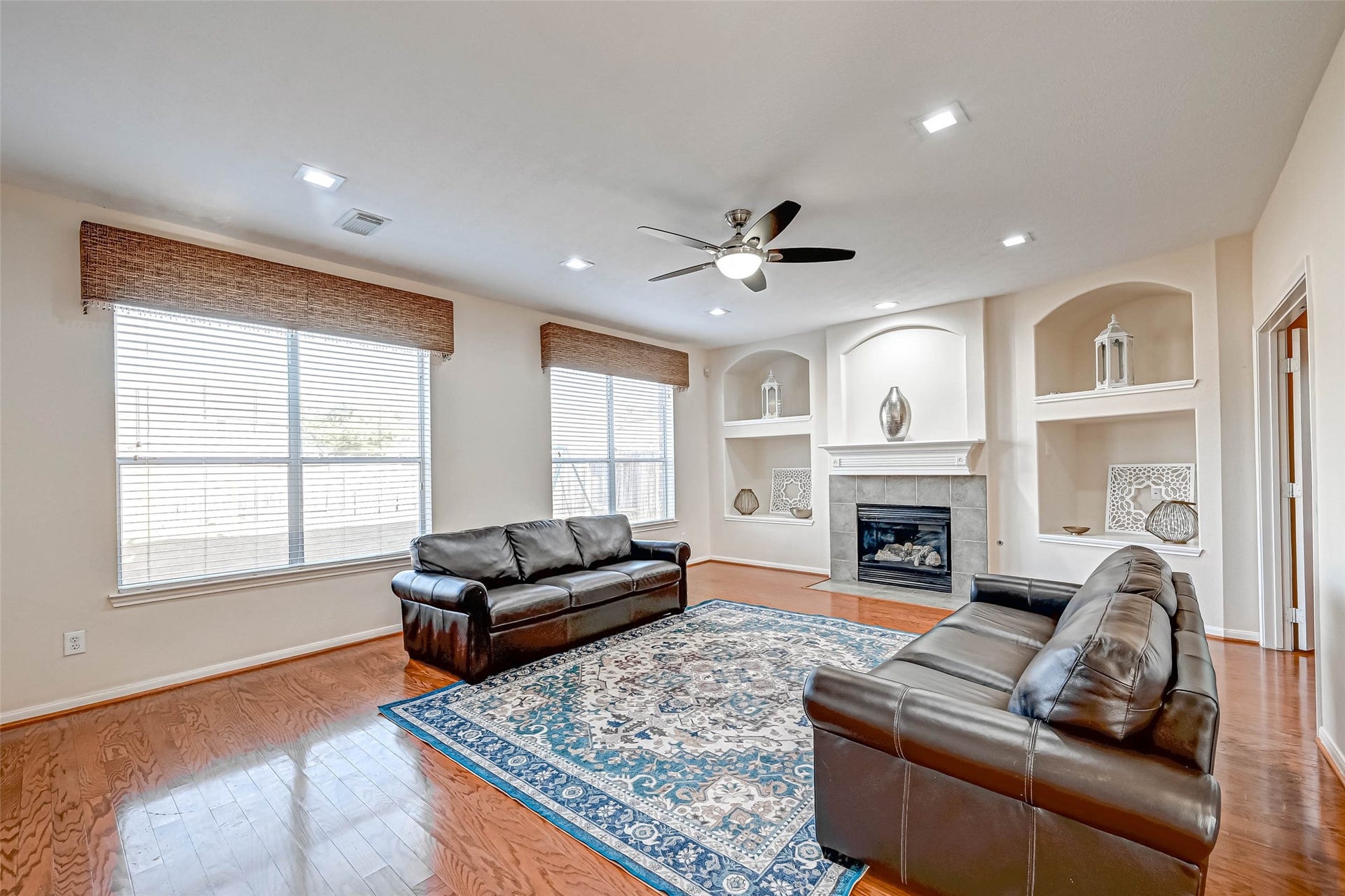 10626 Hillsdale Bridge Lane, Sugar Land, TX 77498 10626 Hillsdale Bridge Lane, Sugar Land, TX 77498
