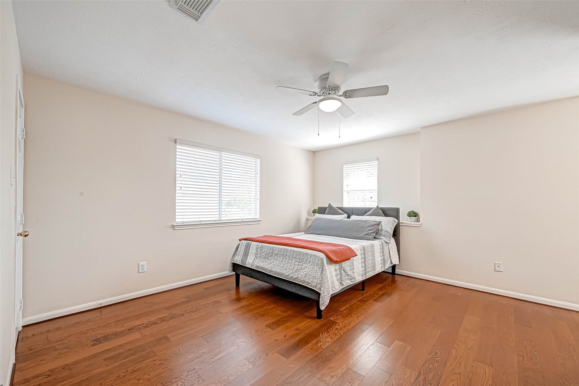 10626 Hillsdale Bridge Lane, Sugar Land, TX 77498 10626 Hillsdale Bridge Lane, Sugar Land, TX 77498