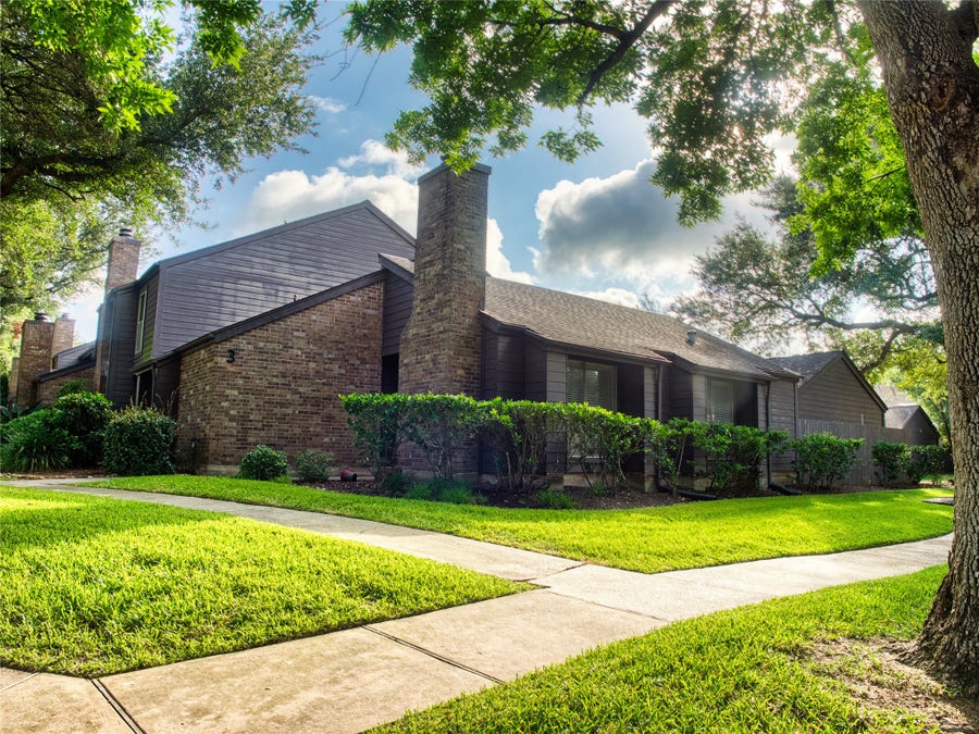 Property photo for 16550 Space Center Boulevard Boulevard, Houston, TX