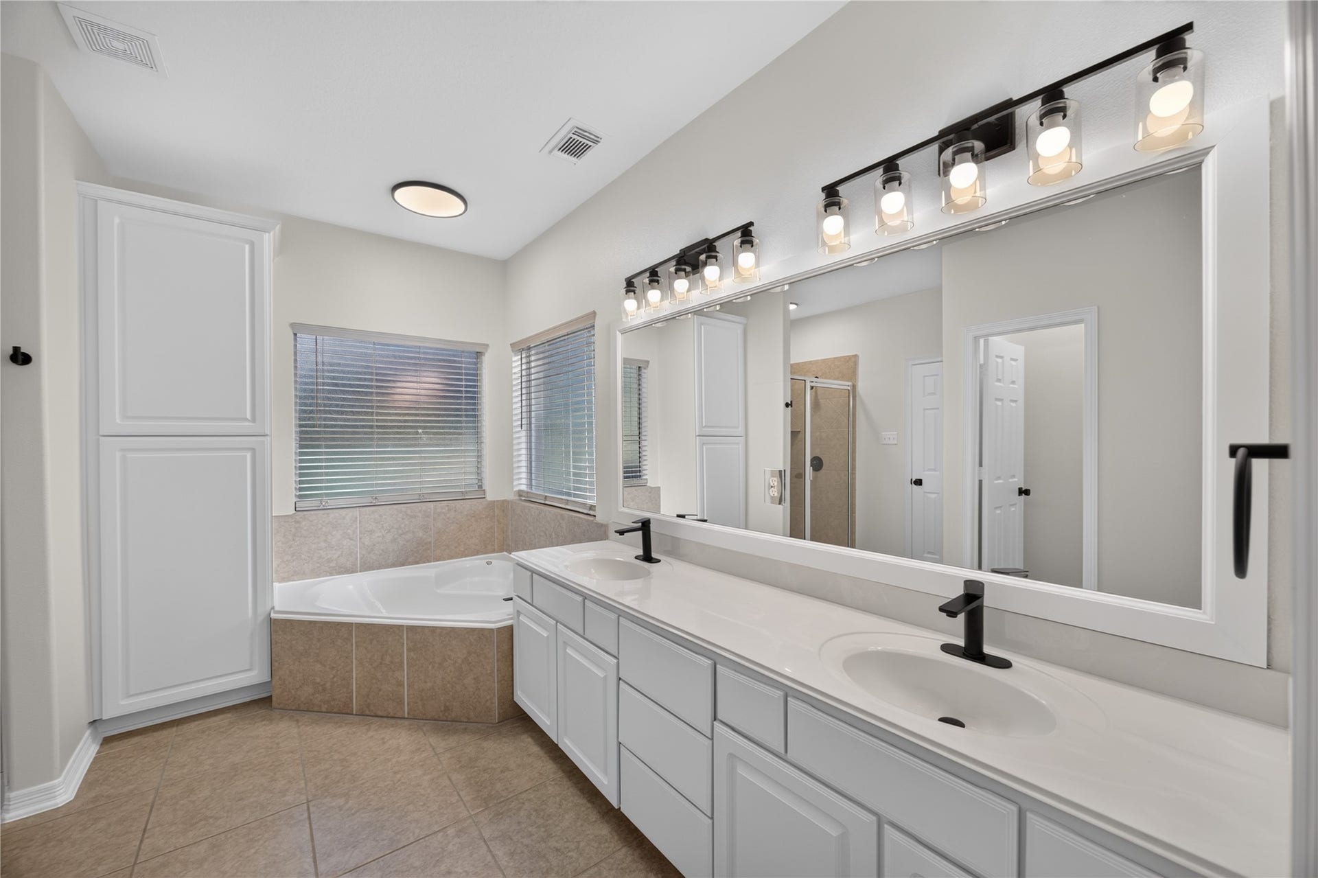 19002 Jennifer Lane, Cleveland, TX 77328 19002 Jennifer Lane, Cleveland, TX 77328