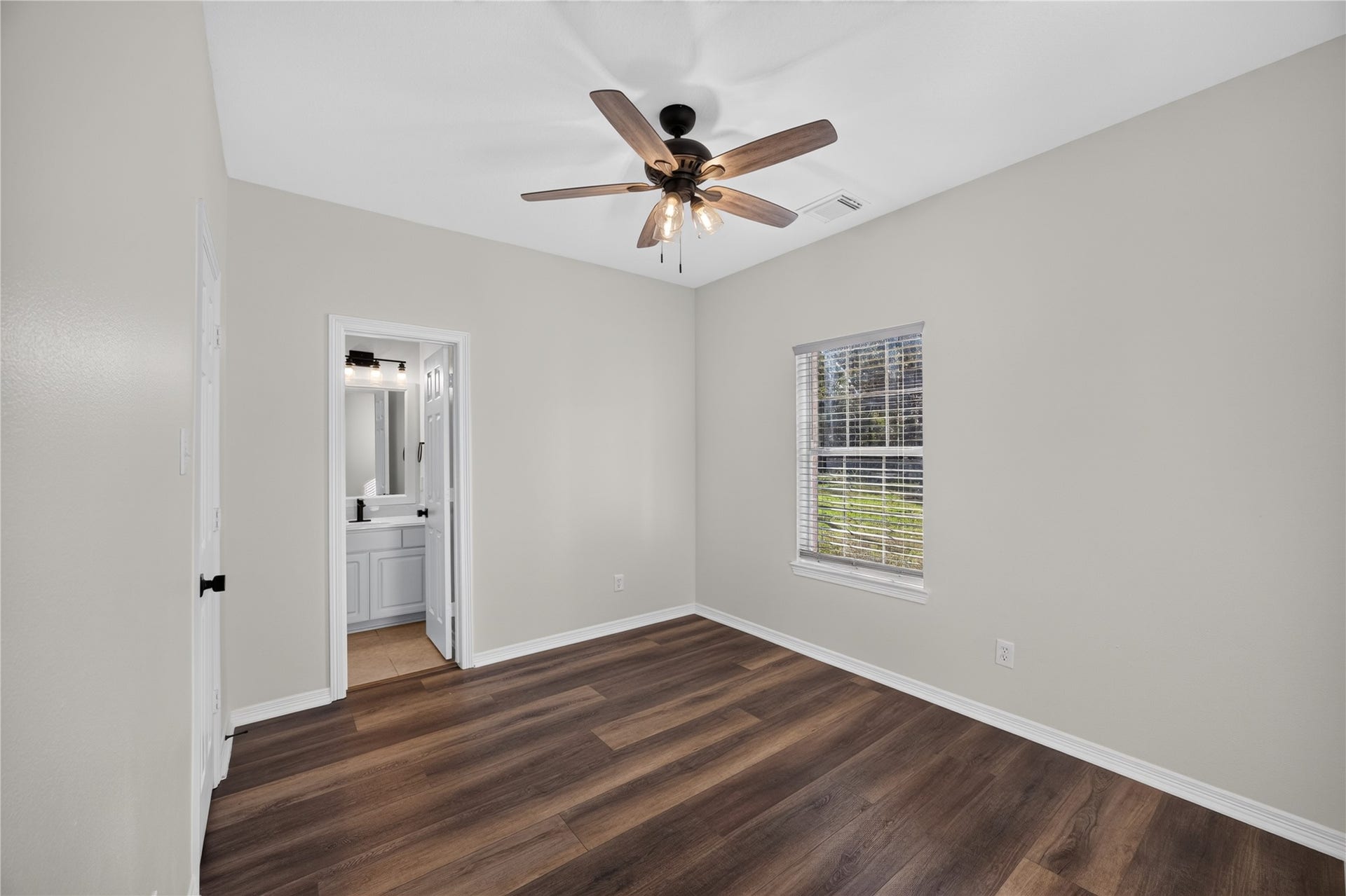 19002 Jennifer Lane, Cleveland, TX 77328 19002 Jennifer Lane, Cleveland, TX 77328