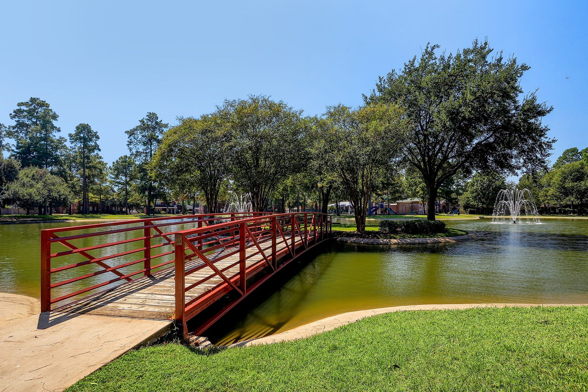 11510 Pecan Canyon Court, Tomball, TX 77377 Pond with island