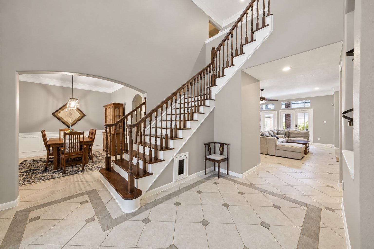 11510 Pecan Canyon Court, Tomball, TX 77377 Elegant two story entry