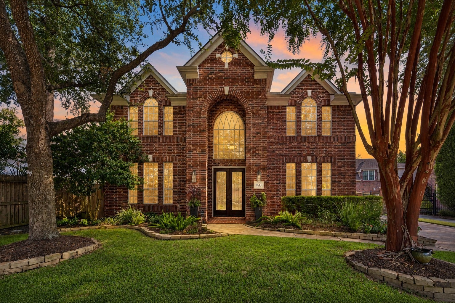 11510 Pecan Canyon Court, Tomball, TX 77377 Welcome to Lakewood Grove, 5-6 bedroom home on an idyllic cul-de-sac