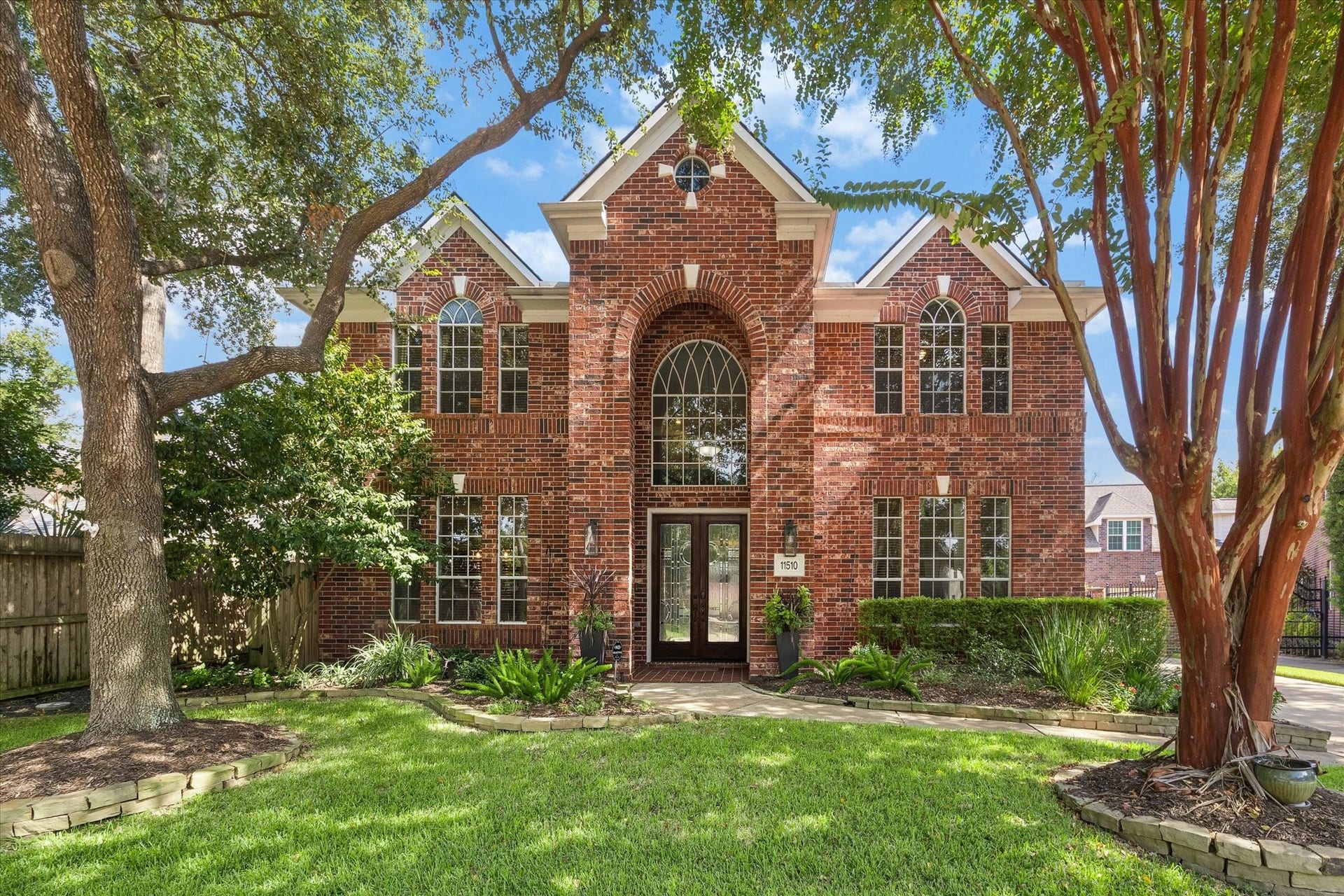 11510 Pecan Canyon Court, Tomball, TX 77377 Welcome to Lakewood Grove, 6 bedroom home on an idyllic cul-de-sac
