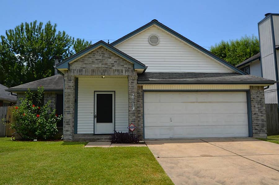 Property photo for 2739 Blue Mist Drive, Sugar Land, TX