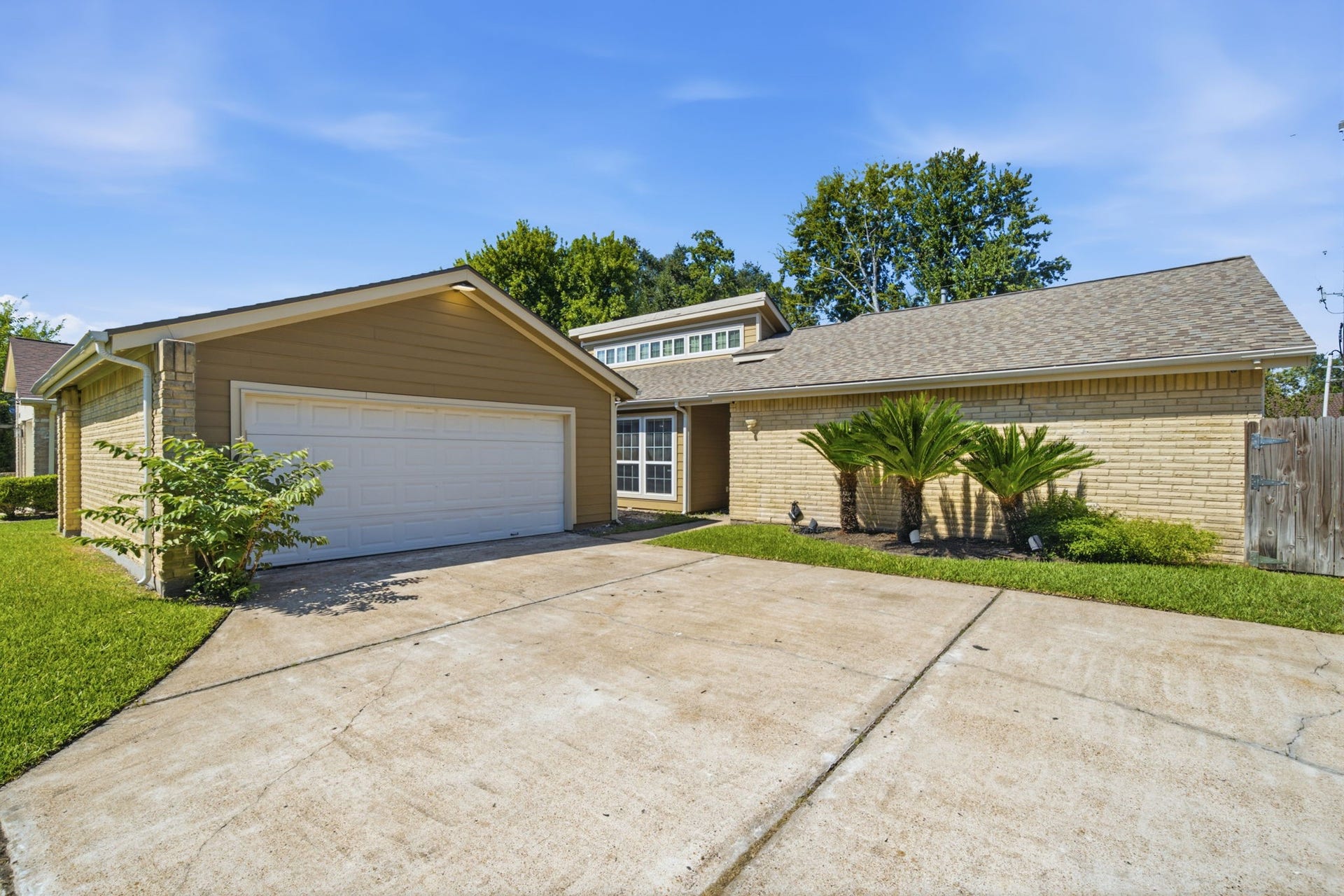 6030 Elkwood Forest Drive, Houston, TX 77088