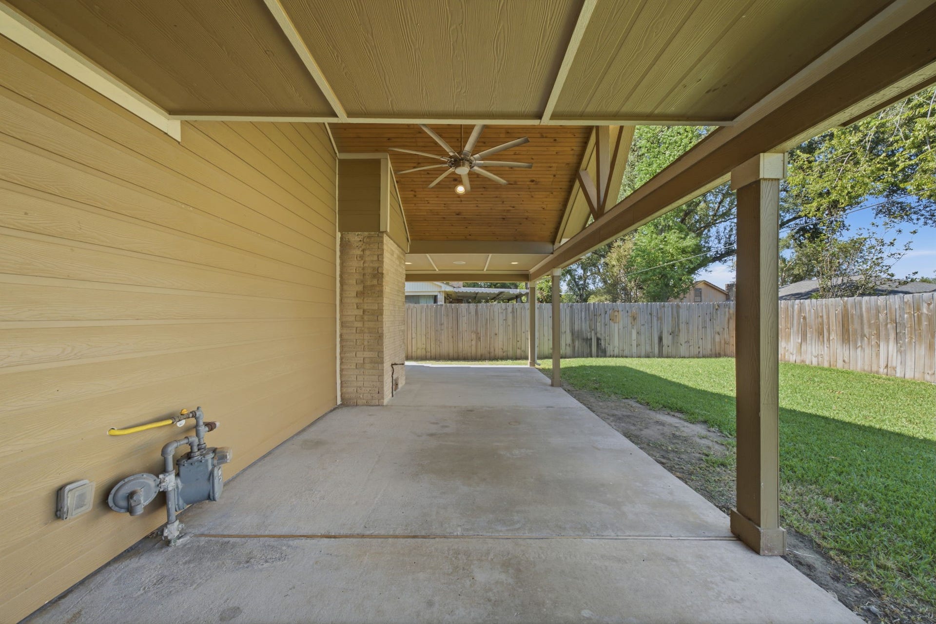 6030 Elkwood Forest Drive, Houston, TX 77088