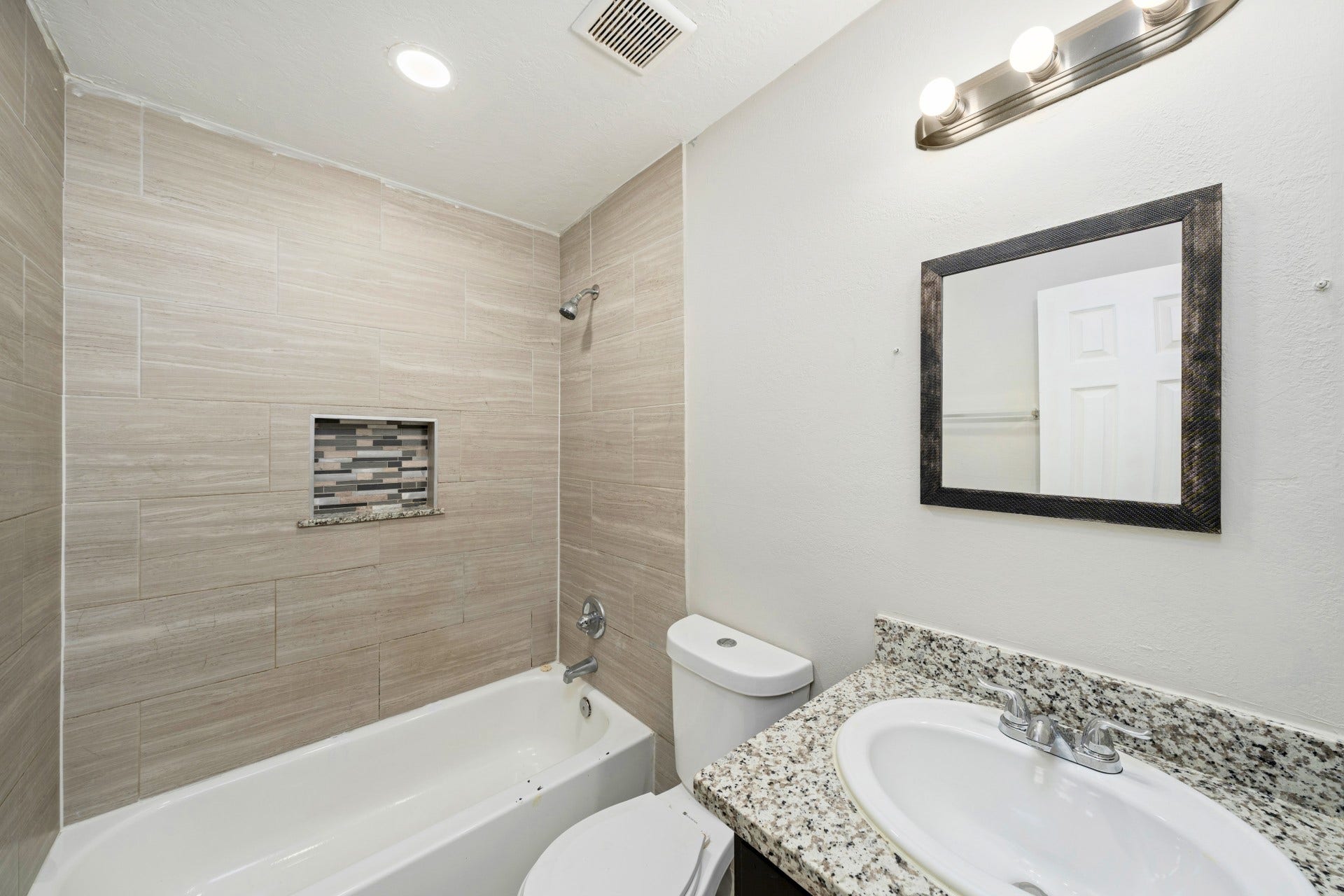3561 Nathaniel Brown Street, Houston, TX 77021 3561 Nathaniel Brown Street, Houston, TX 77021