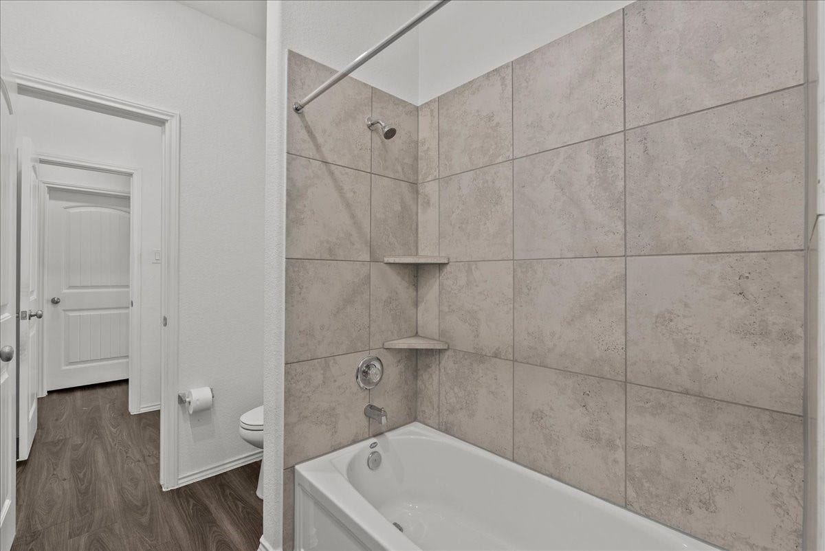 630 Harbor Colony Lane, La Marque, TX 77568 630 Harbor Colony Lane, La Marque, TX 77568
