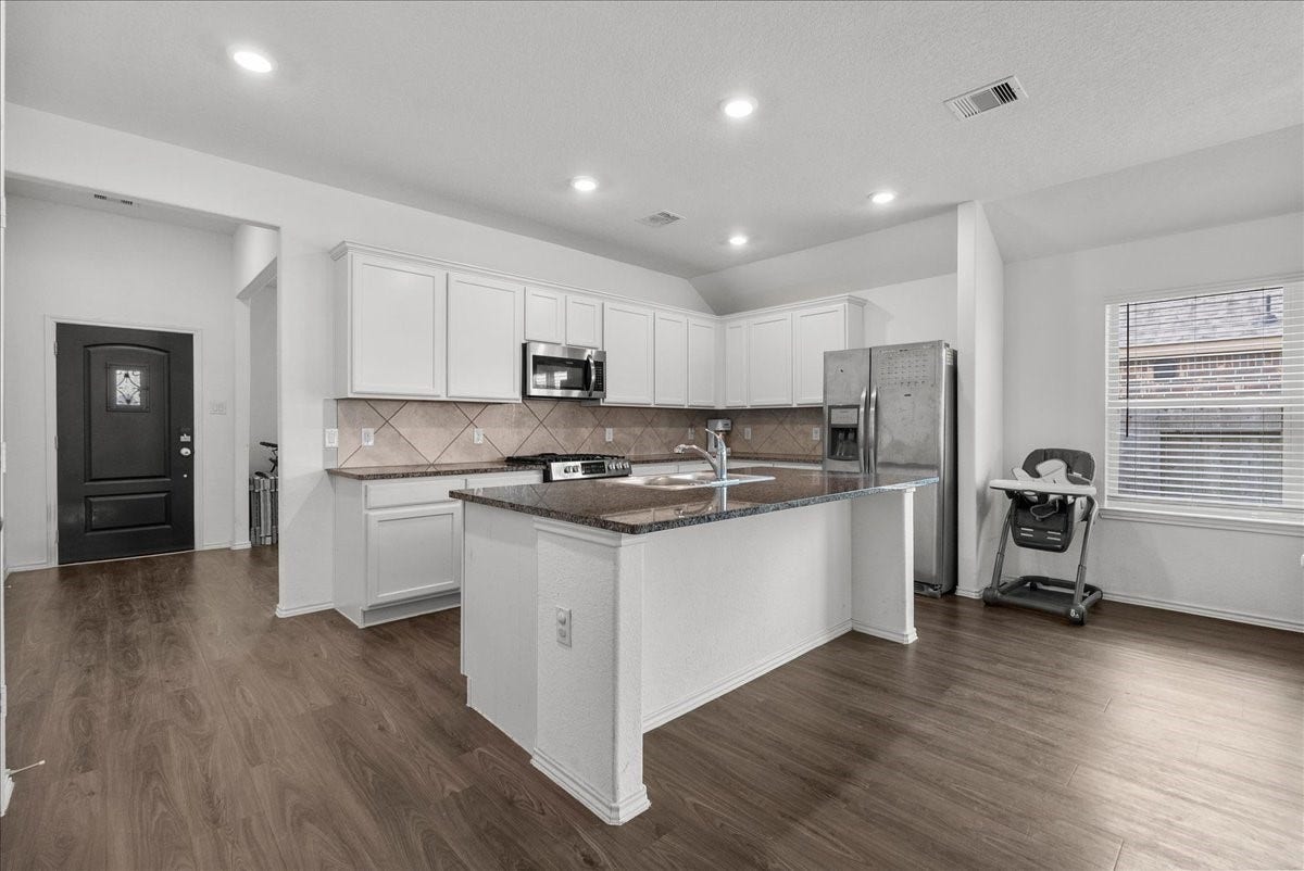 630 Harbor Colony Lane, La Marque, TX 77568 630 Harbor Colony Lane, La Marque, TX 77568