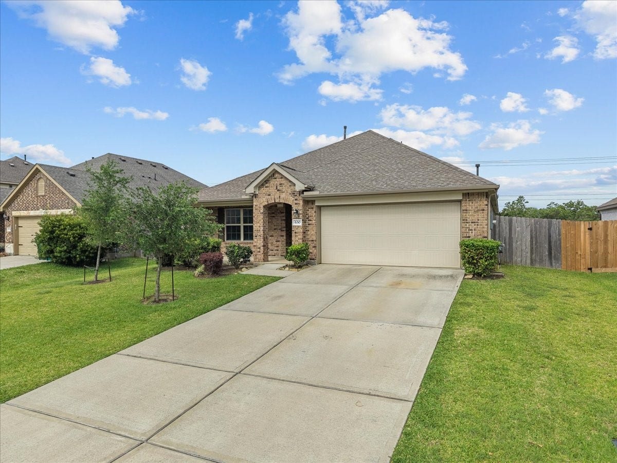 630 Harbor Colony Lane, La Marque, TX 77568 630 Harbor Colony Lane, La Marque, TX 77568