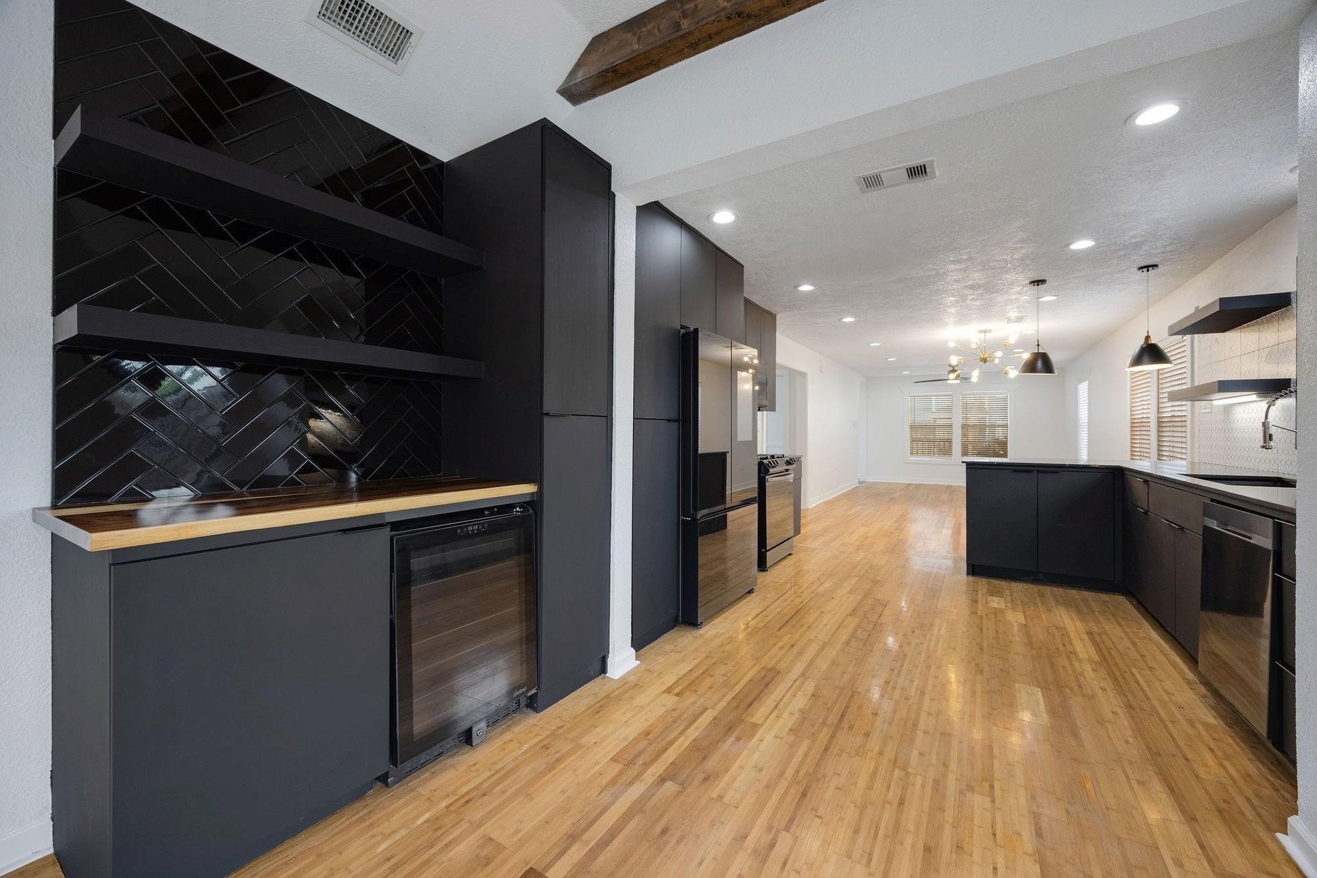 1310 Walton Street, Houston, TX 77009 1310 Walton Street, Houston, TX 77009