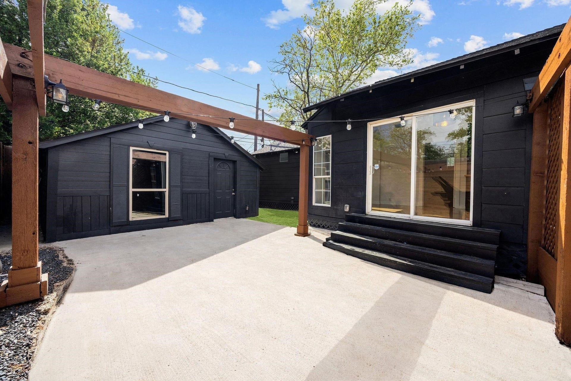 1310 Walton Street, Houston, TX 77009 1310 Walton Street, Houston, TX 77009
