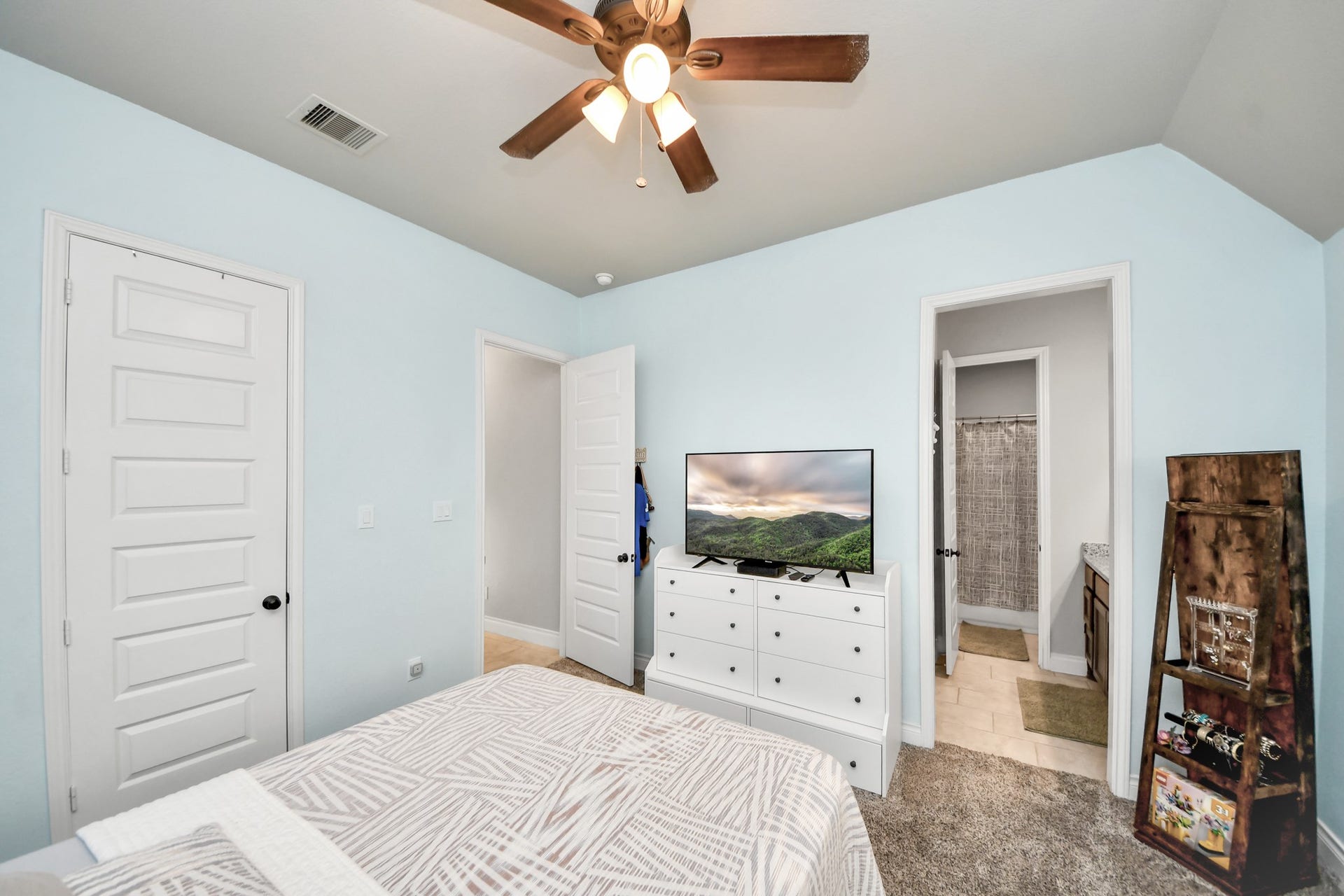 3211 Sweet Audrey Lane, Richmond, TX 77406 Bedroom #4 also has generous closet space and is conveniently located to a full bathroom
