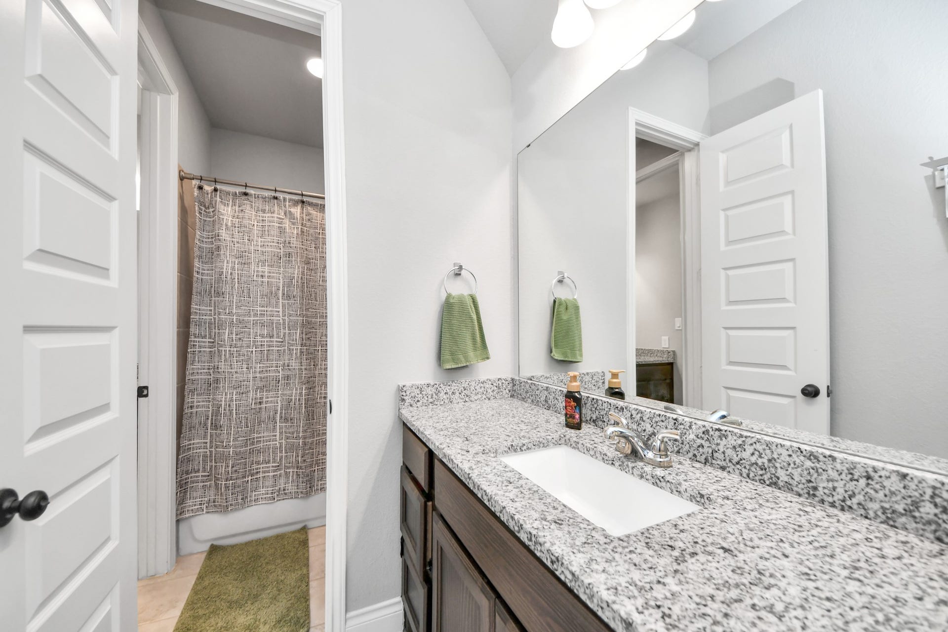 3211 Sweet Audrey Lane, Richmond, TX 77406 The second vanity area of the jack-and-jill bathroom combo.