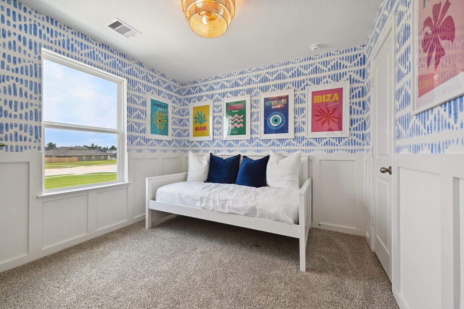 1055 Moon Drop Lane, Houston, TX 77090