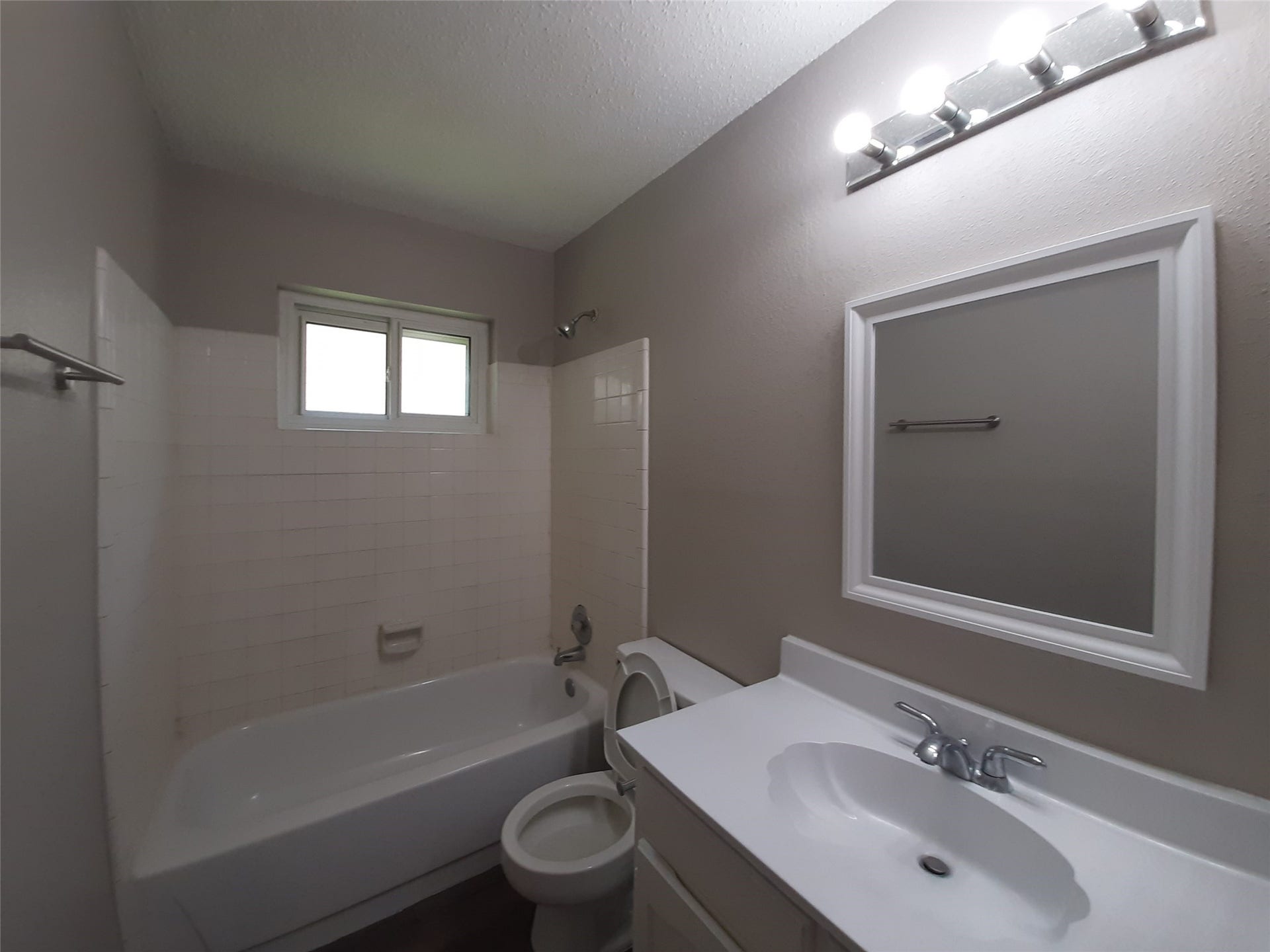 8406 Woodland Willows Drive, Houston, TX 77083 8406 Woodland Willows Drive, Houston, TX 77083