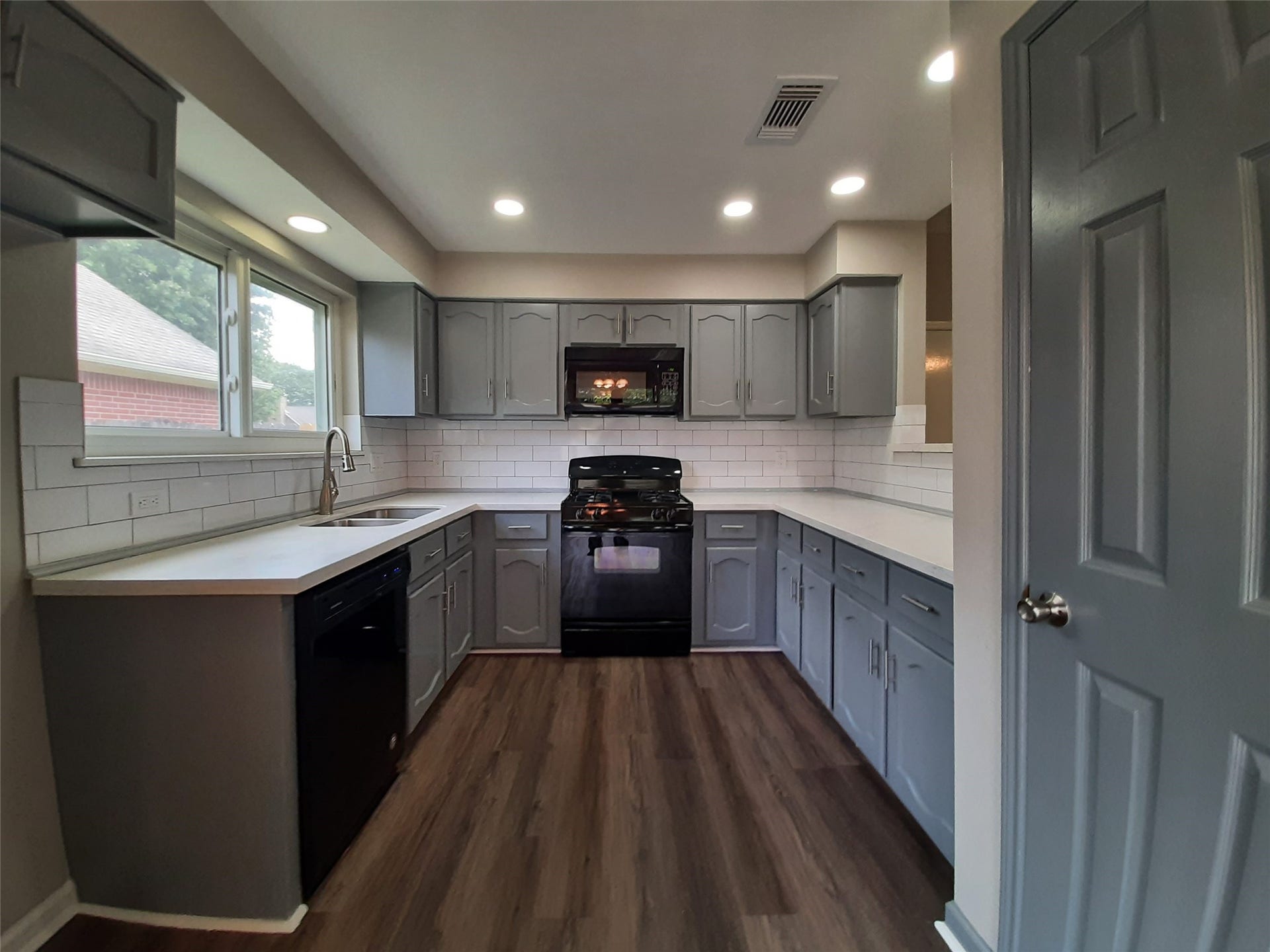8406 Woodland Willows Drive, Houston, TX 77083 8406 Woodland Willows Drive, Houston, TX 77083