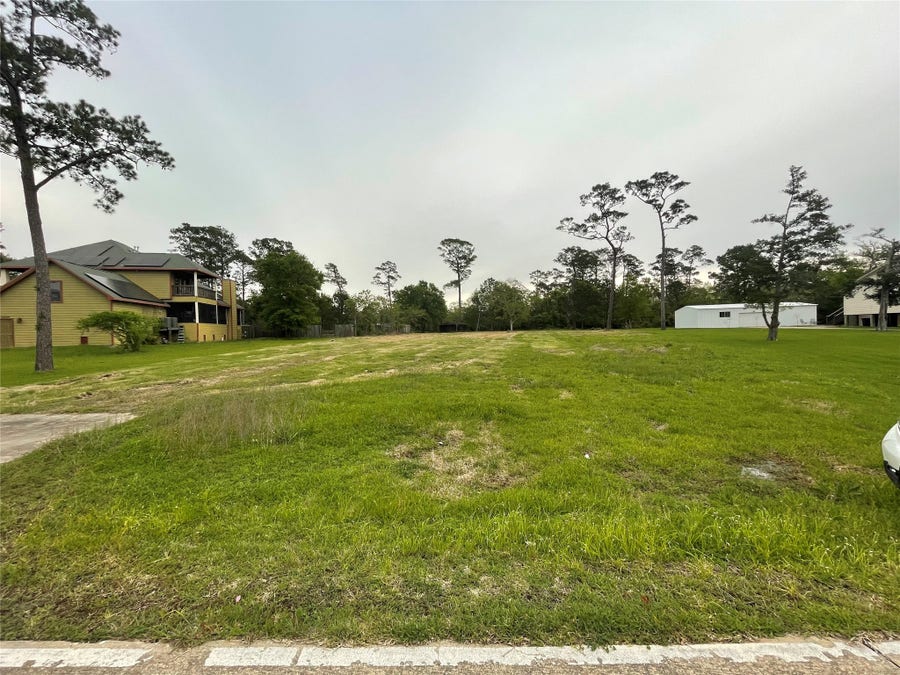 Property photo for 3411 E Bayou Drive, Shoreacres, TX