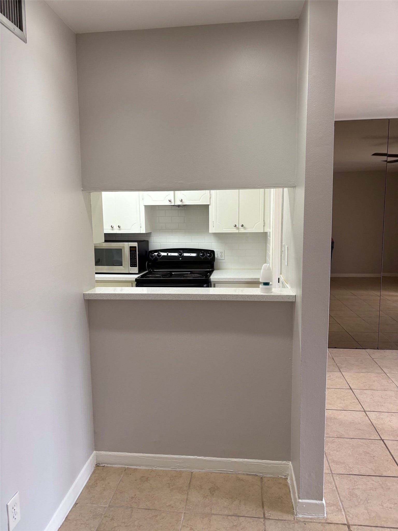 2824 Briarhurst Drive, #9, Houston, TX 77057 2824 Briarhurst Drive, #9, Houston, TX 77057