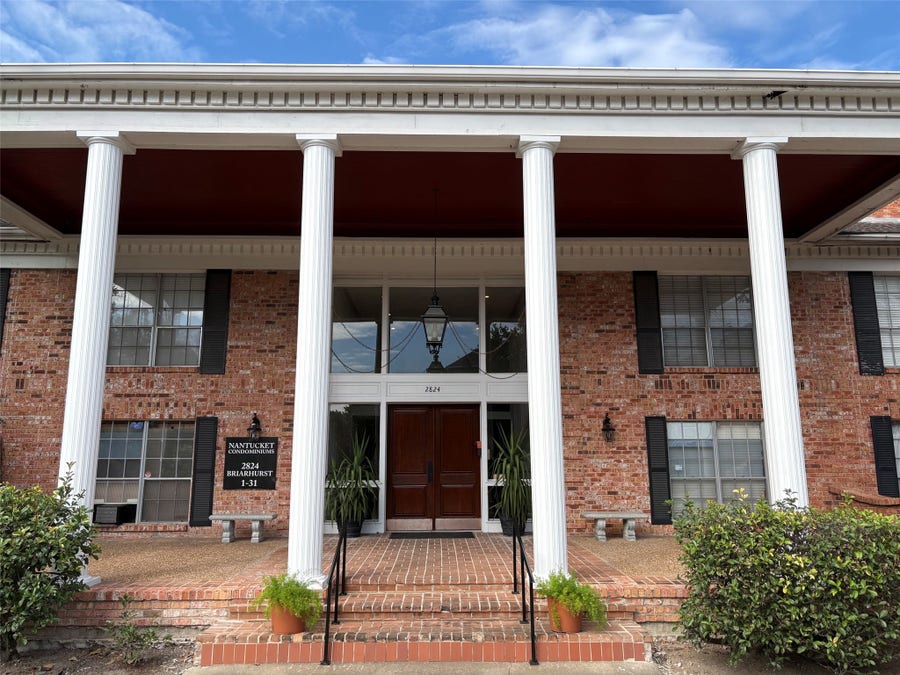 Property photo for 2824 Briarhurst Drive, #9, Houston, TX