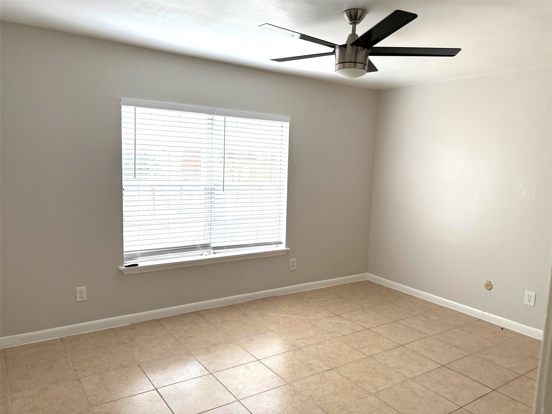 2824 Briarhurst Drive, #9, Houston, TX 77057 2824 Briarhurst Drive, #9, Houston, TX 77057