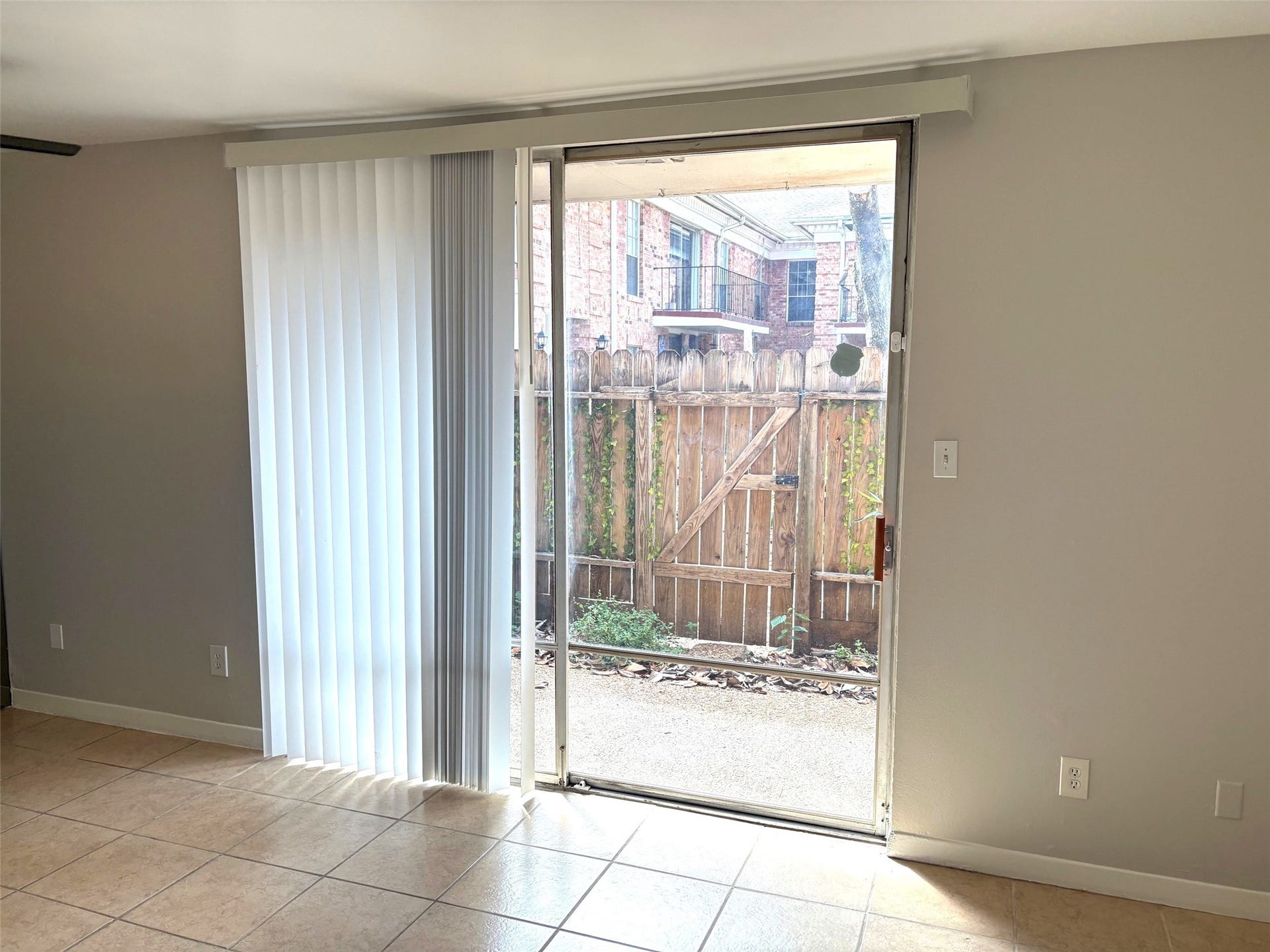 2824 Briarhurst Drive, #9, Houston, TX 77057 2824 Briarhurst Drive, #9, Houston, TX 77057