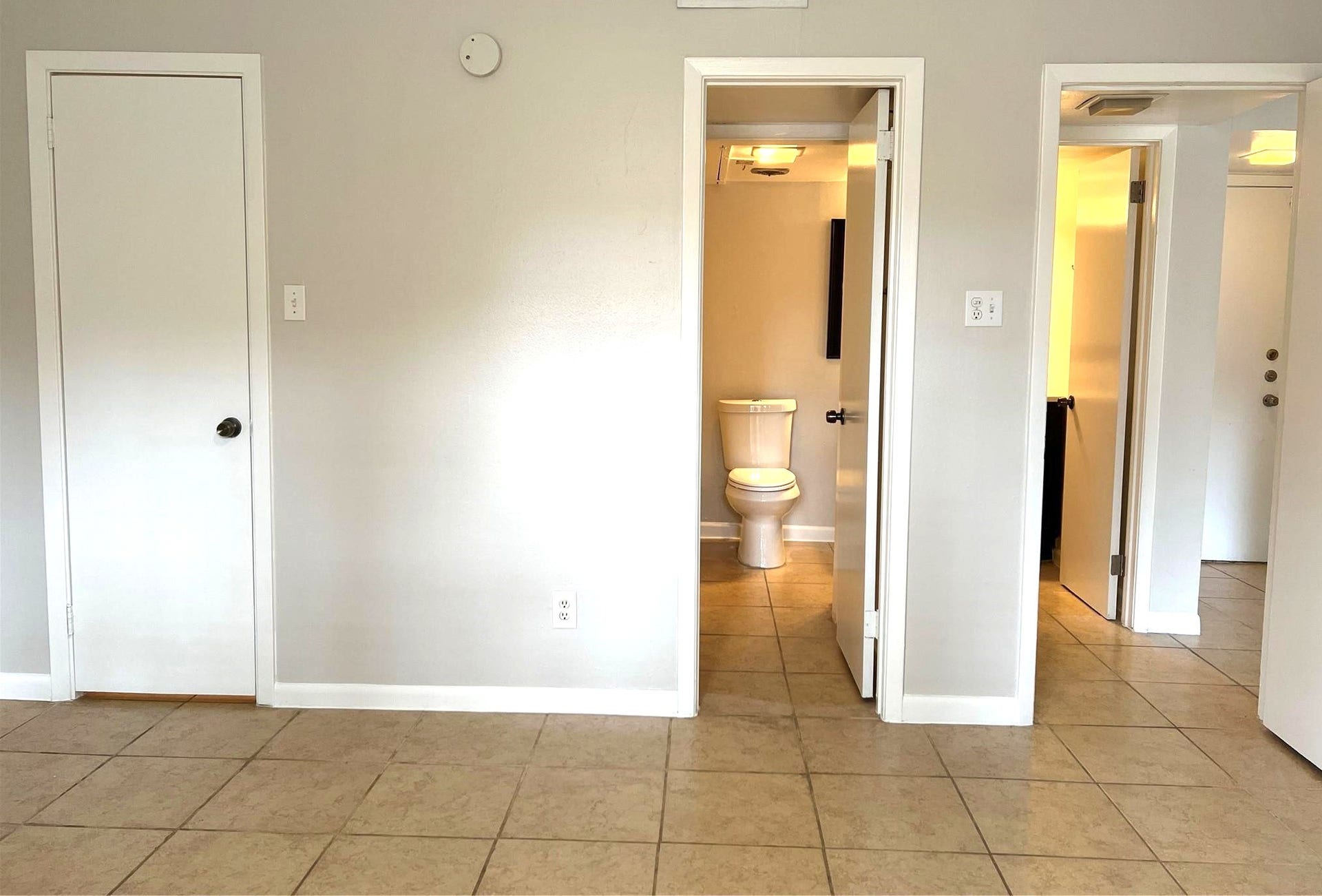 2824 Briarhurst Drive, #9, Houston, TX 77057 2824 Briarhurst Drive, #9, Houston, TX 77057