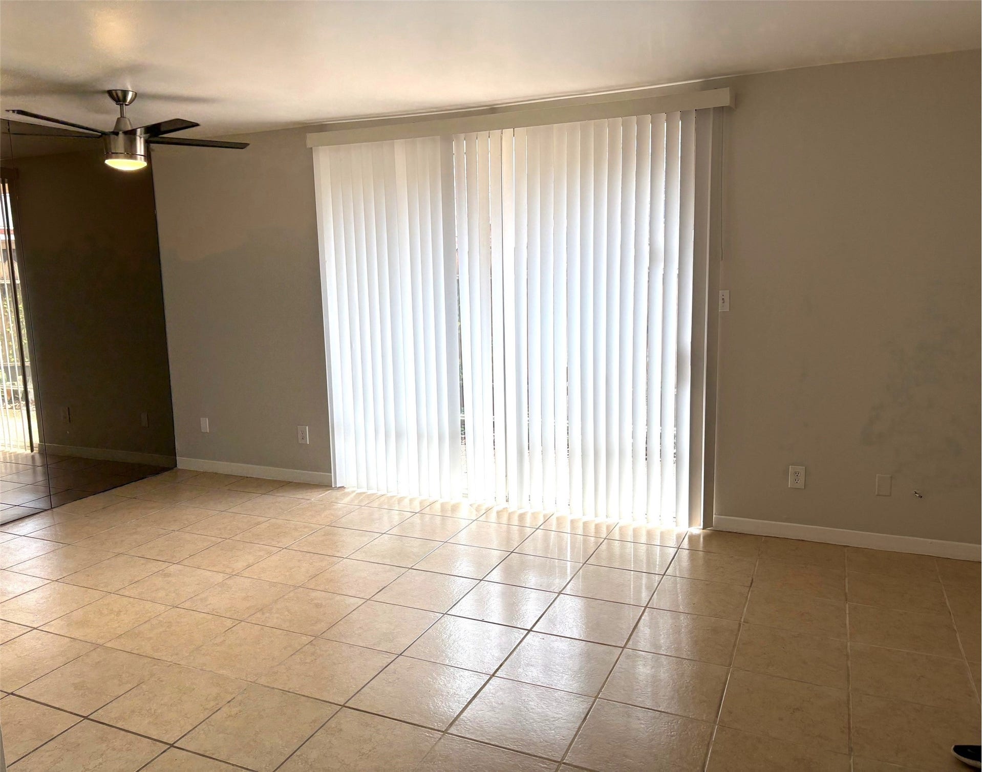 2824 Briarhurst Drive, #9, Houston, TX 77057 2824 Briarhurst Drive, #9, Houston, TX 77057