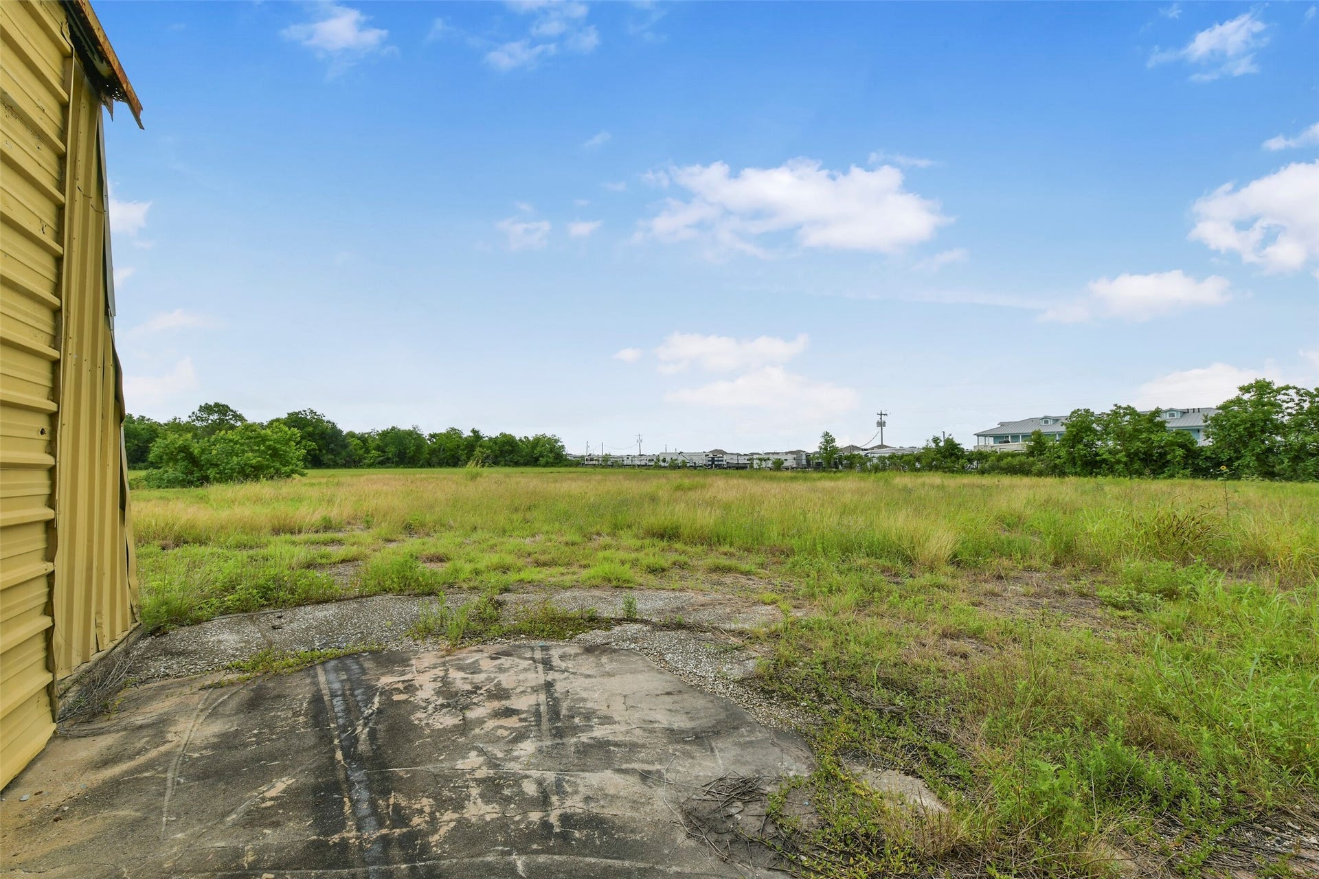 4011 Fm 2004 Road, La Marque, TX 77568 4011 Fm 2004 Road, La Marque, TX 77568