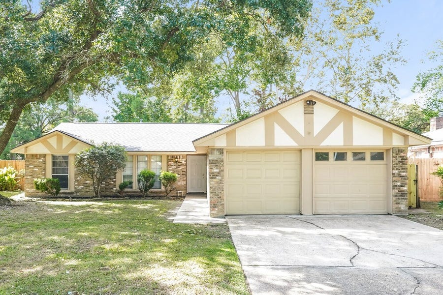 Property photo for 23331 Bayleaf Drive, Spring, TX
