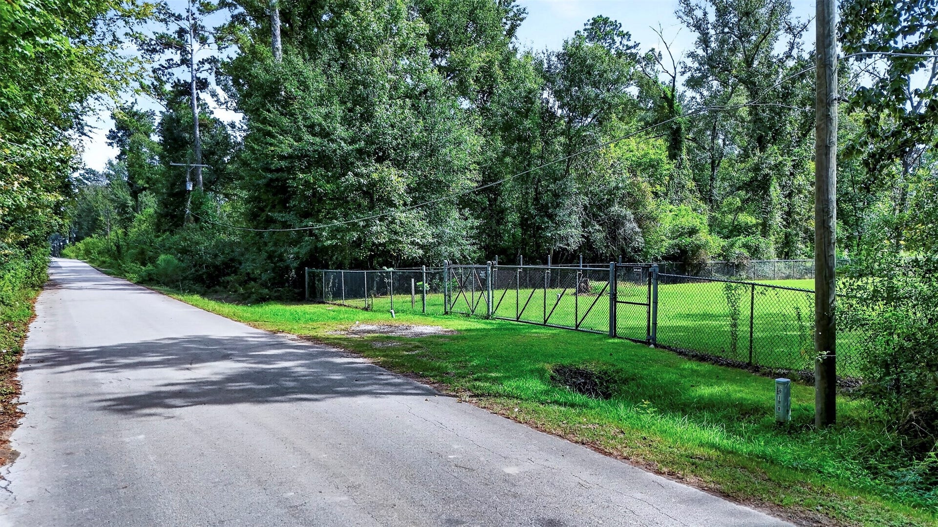 26616 Center Street, Splendora, TX 77372