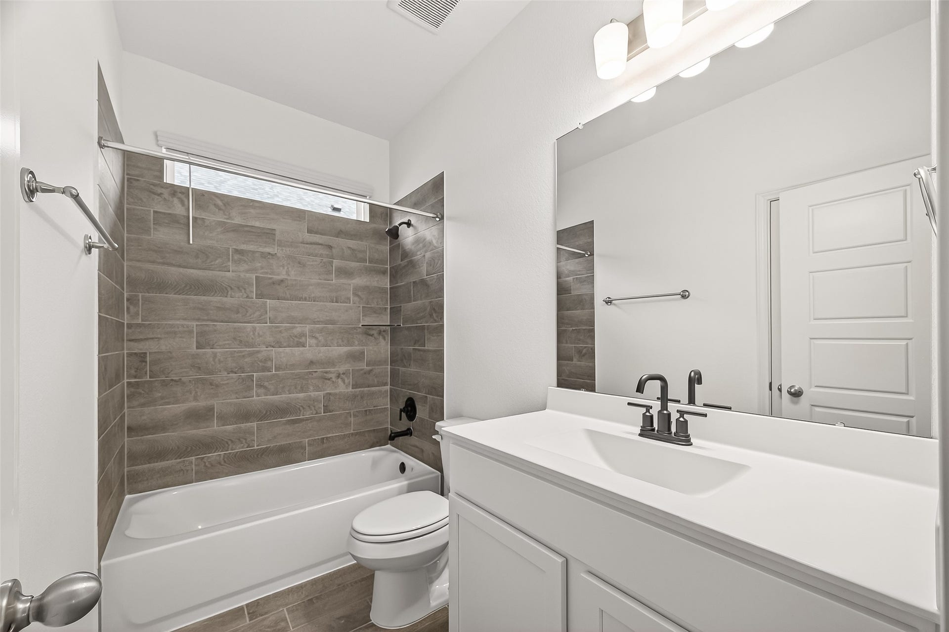 2902 Wind Cave Lane, Iowa Colony, TX 77583 2902 Wind Cave Lane, Iowa Colony, TX 77583