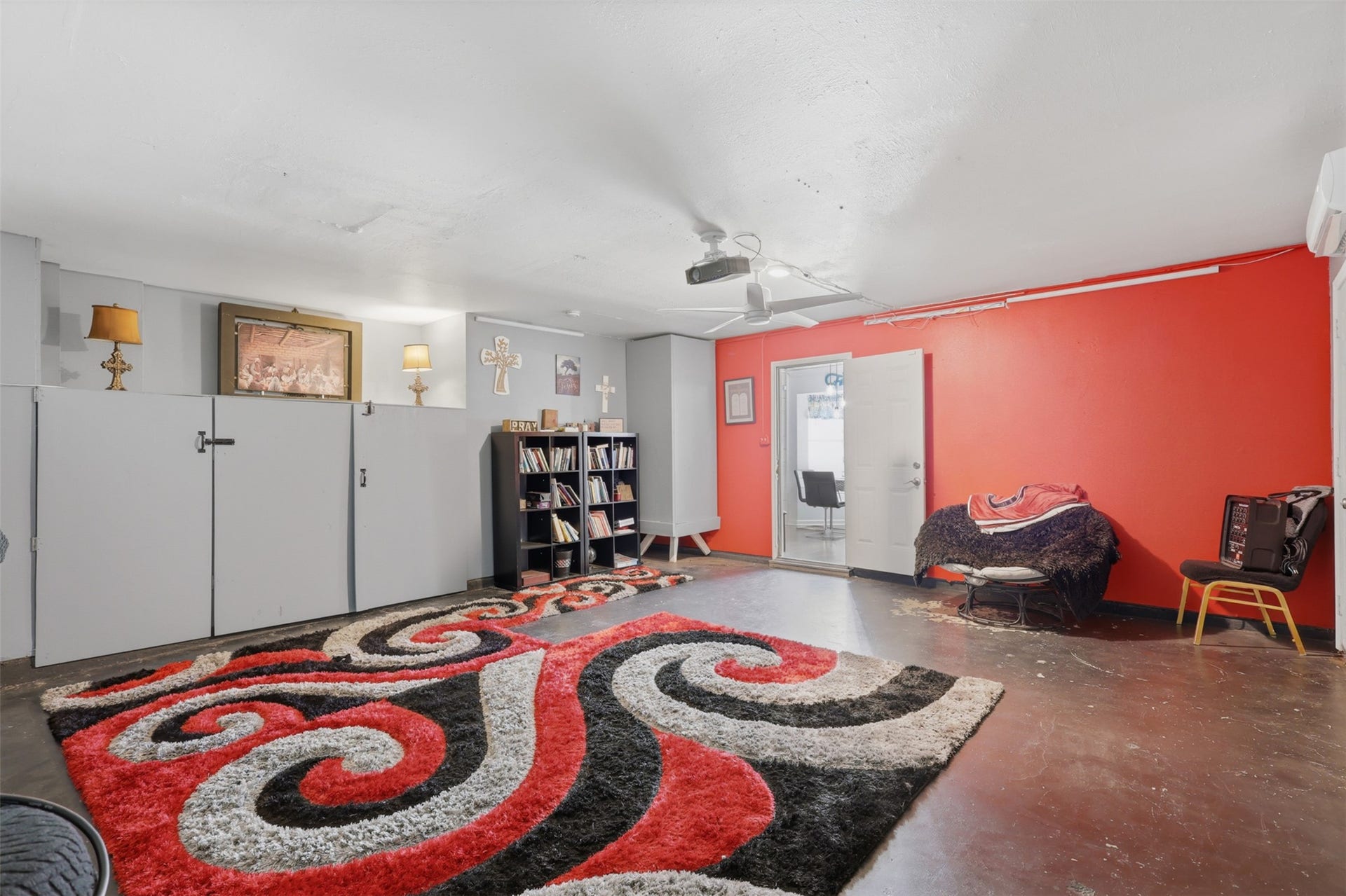 Expansive bonus space provides plenty of possibilities for recreation, hobbies, or entertaining.