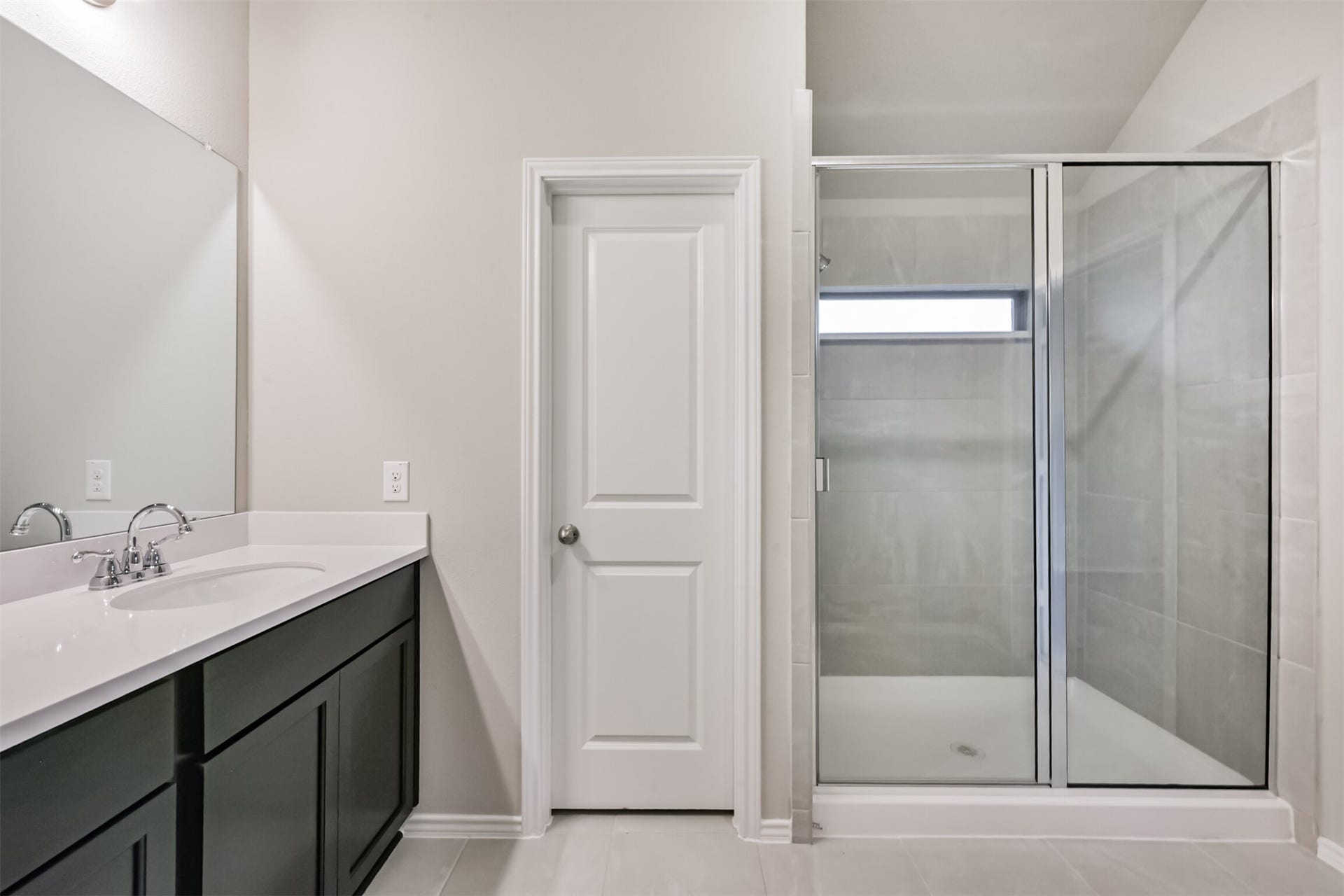 455 Mathis Lake, Conroe, TX 77304 MASTER BEDROOM SHOWER