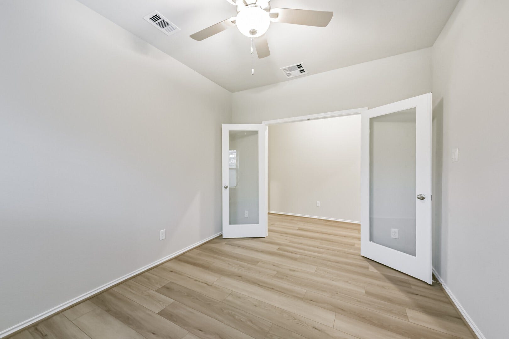 455 Mathis Lake, Conroe, TX 77304 STUDY