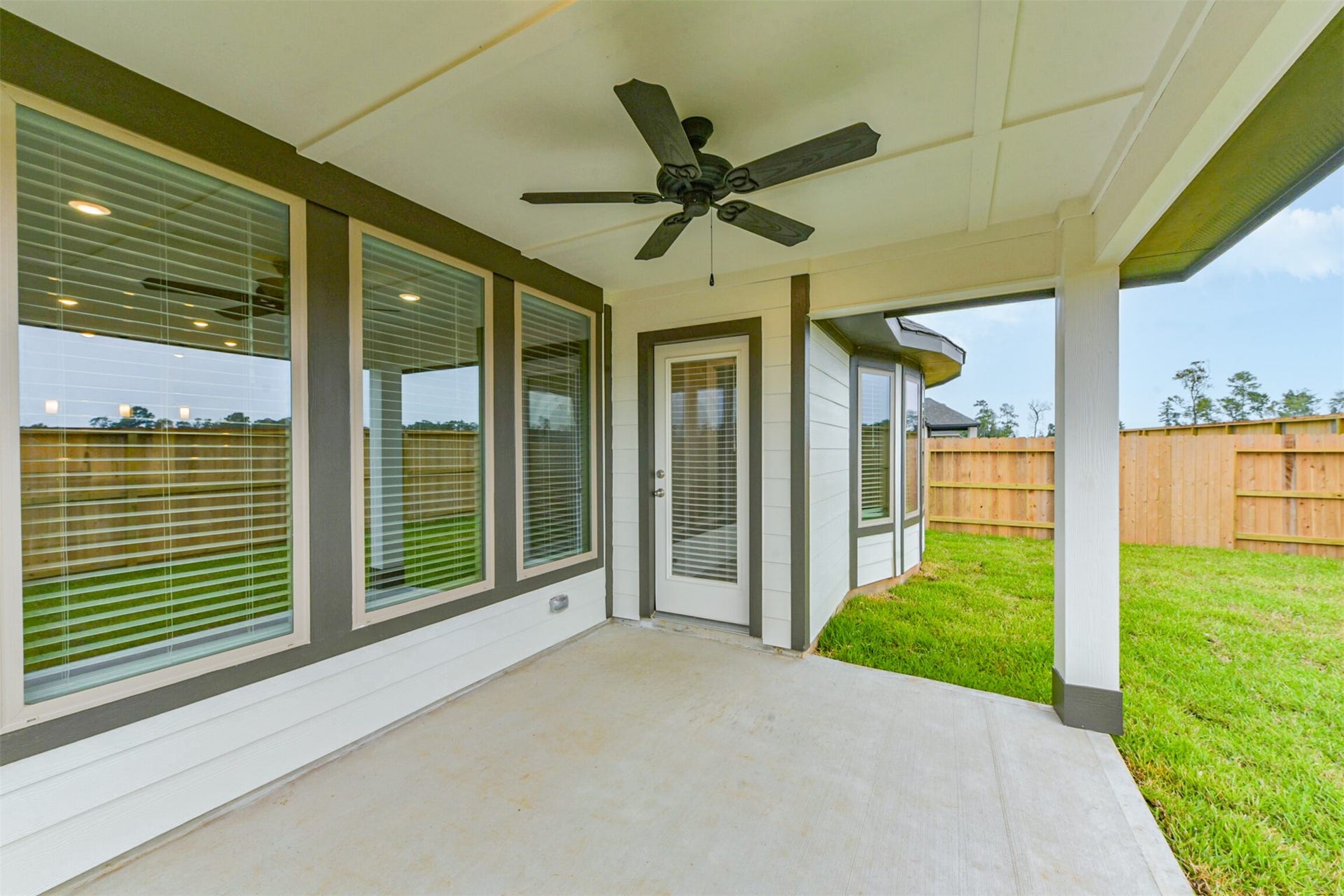 455 Mathis Lake, Conroe, TX 77304 455 Mathis Lake, Conroe, TX 77304